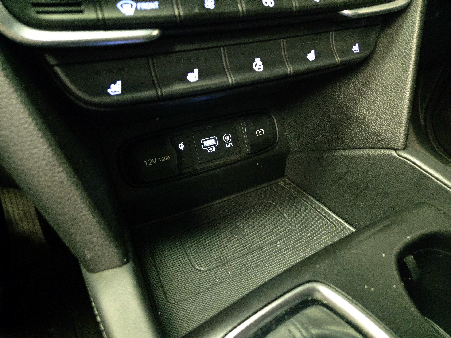 Thumbnail: 2019 Hyundai Santa Fe - 19