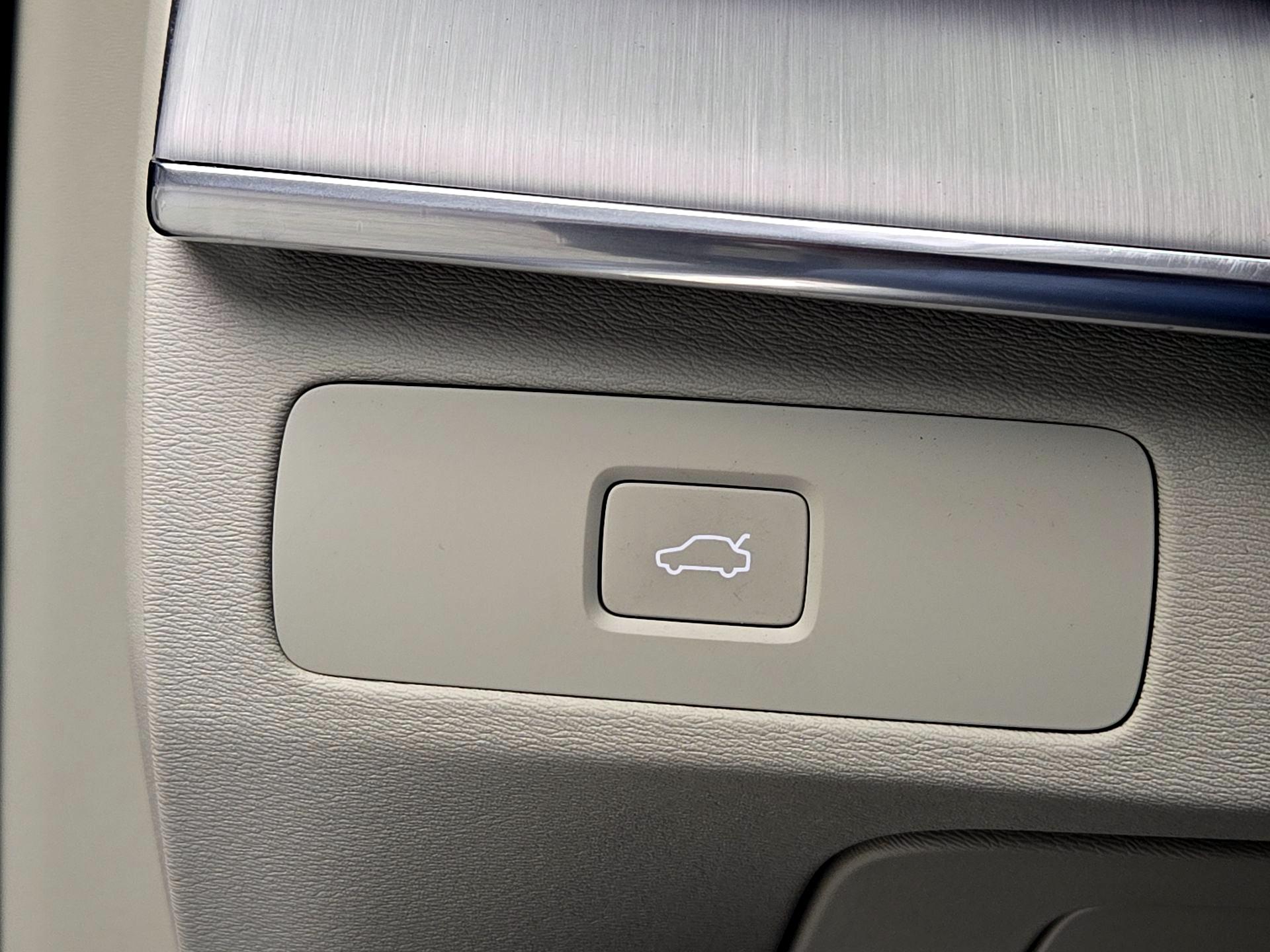 Thumbnail: 2024 Volvo XC90 - 13