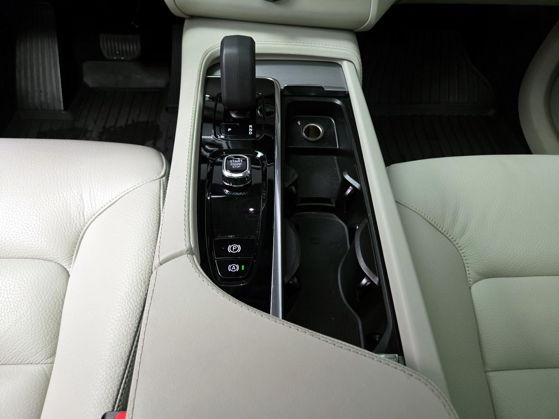 Thumbnail: 2024 Volvo XC90 - 18