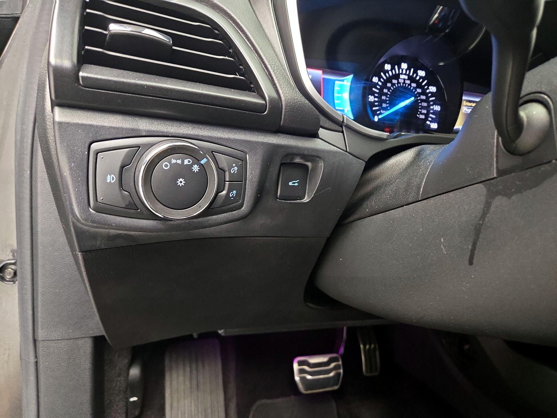 Thumbnail: 2017 Ford Fusion - 13