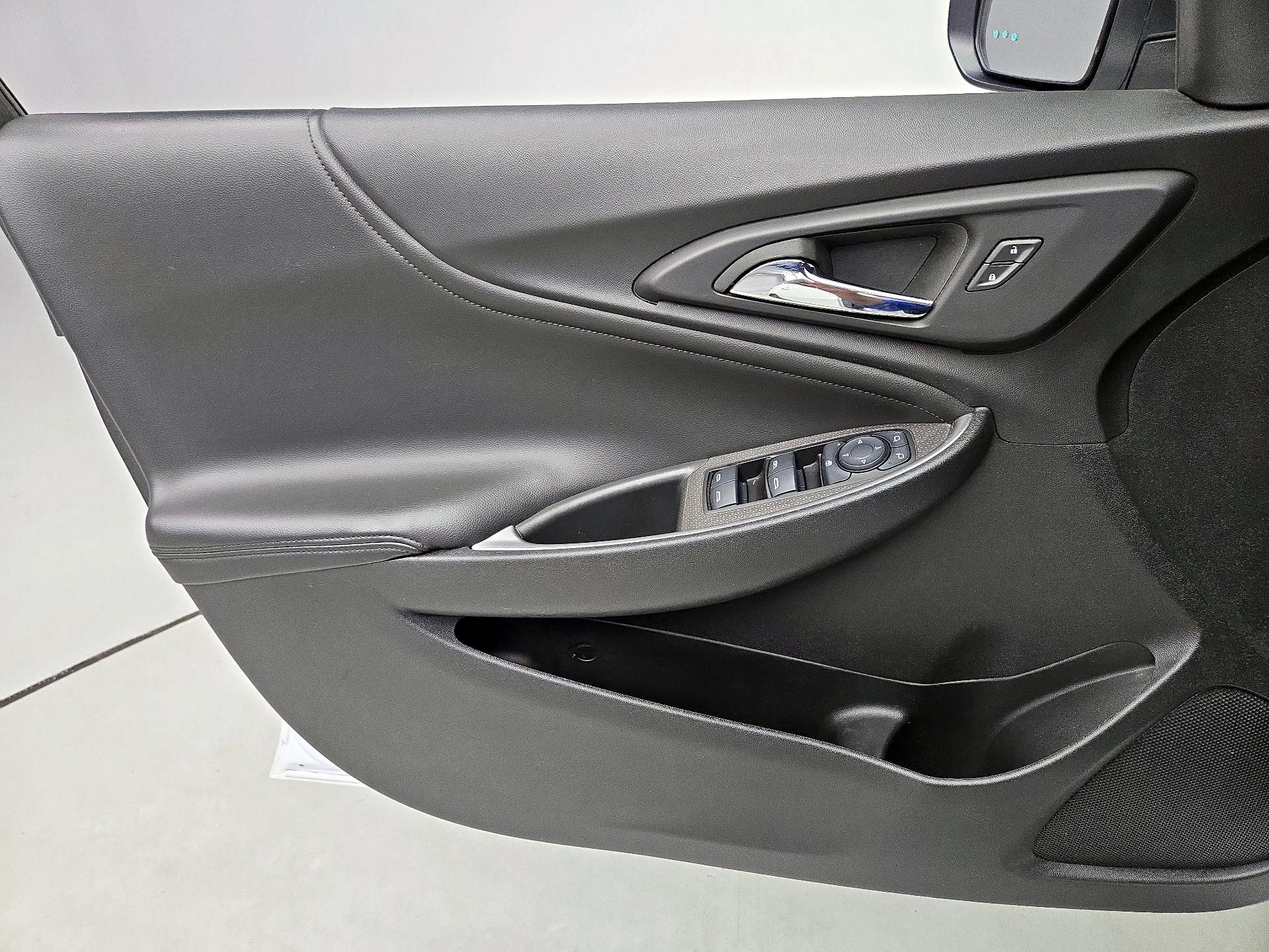 Thumbnail: 2022 Chevrolet Malibu - 12