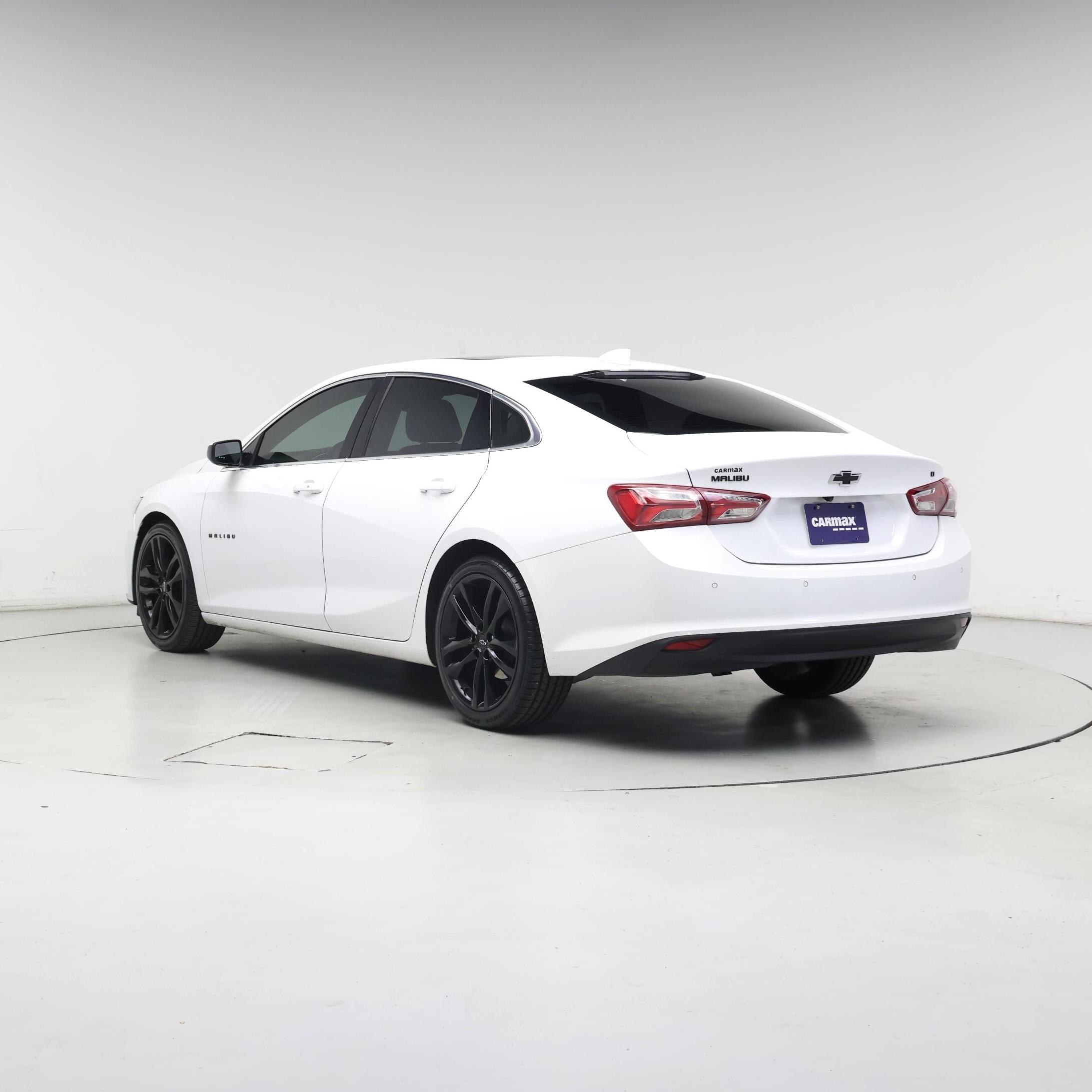 Thumbnail: 2022 Chevrolet Malibu - 2