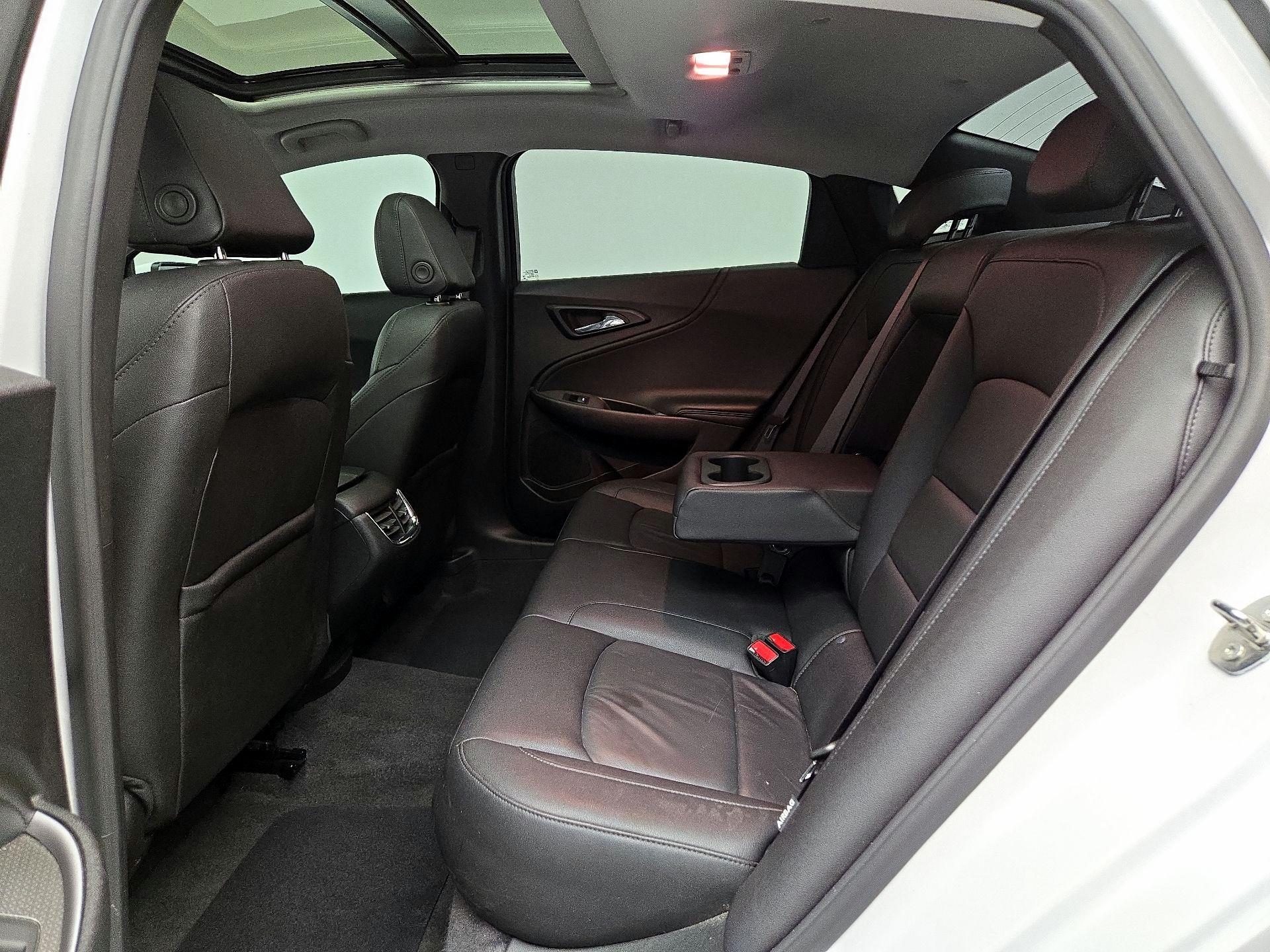 Thumbnail: 2022 Chevrolet Malibu - 20