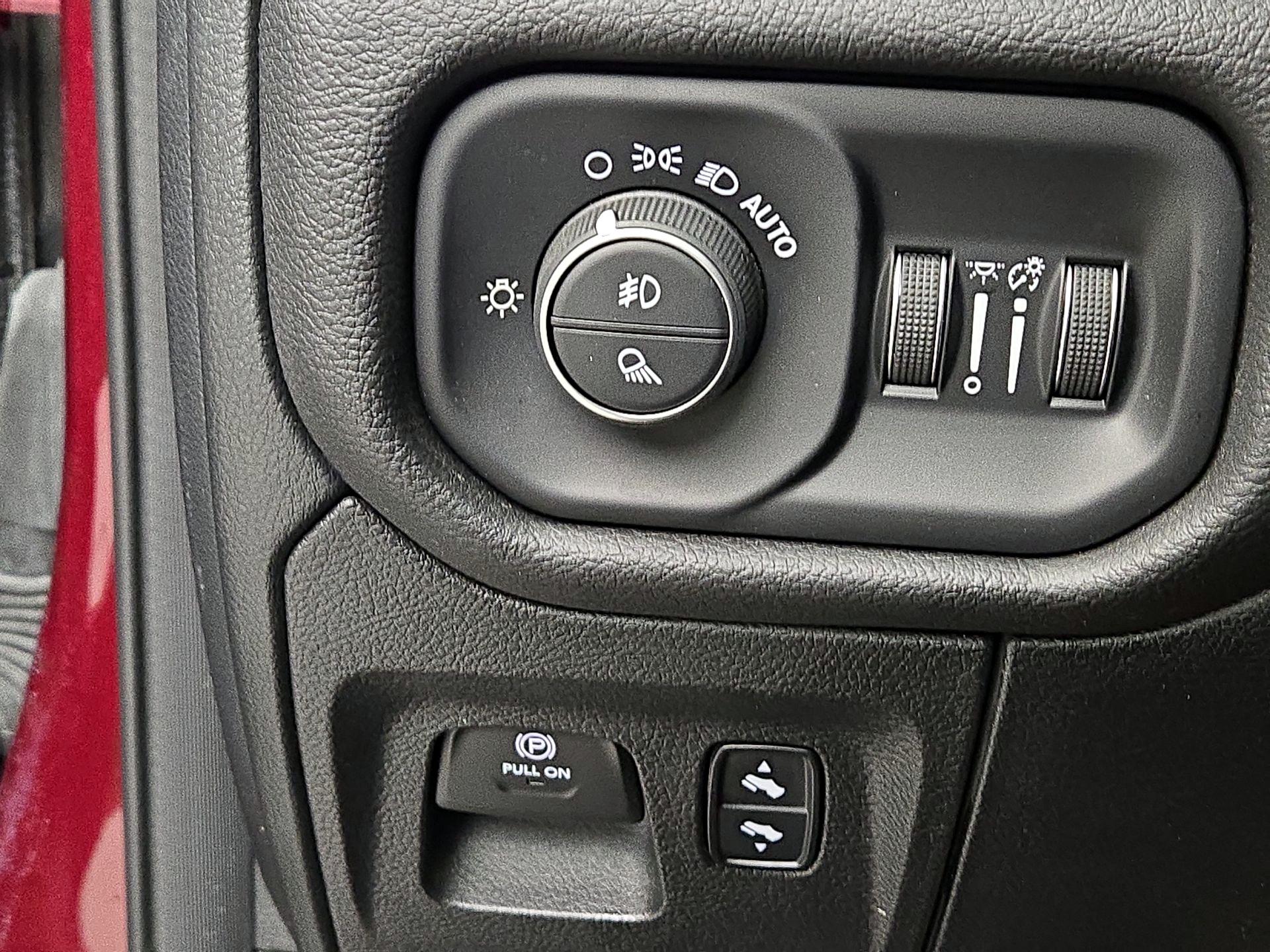 Thumbnail: 2025 RAM 1500 - 13