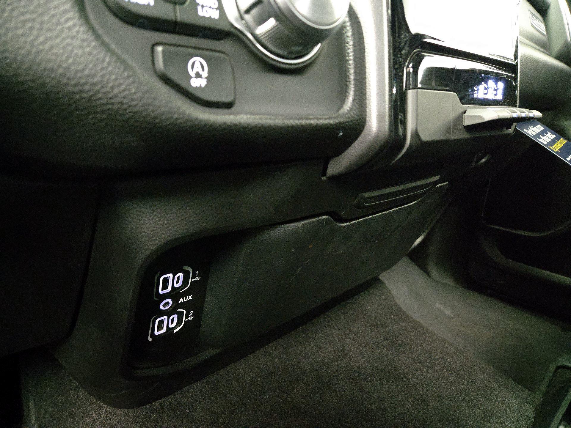 Thumbnail: 2025 RAM 1500 - 19