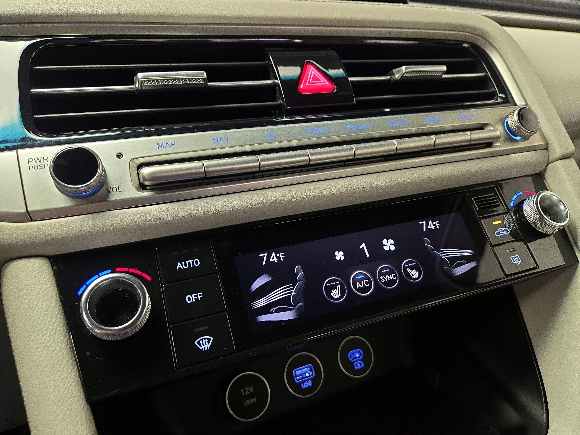 Thumbnail: 2025 Genesis G70 - 17