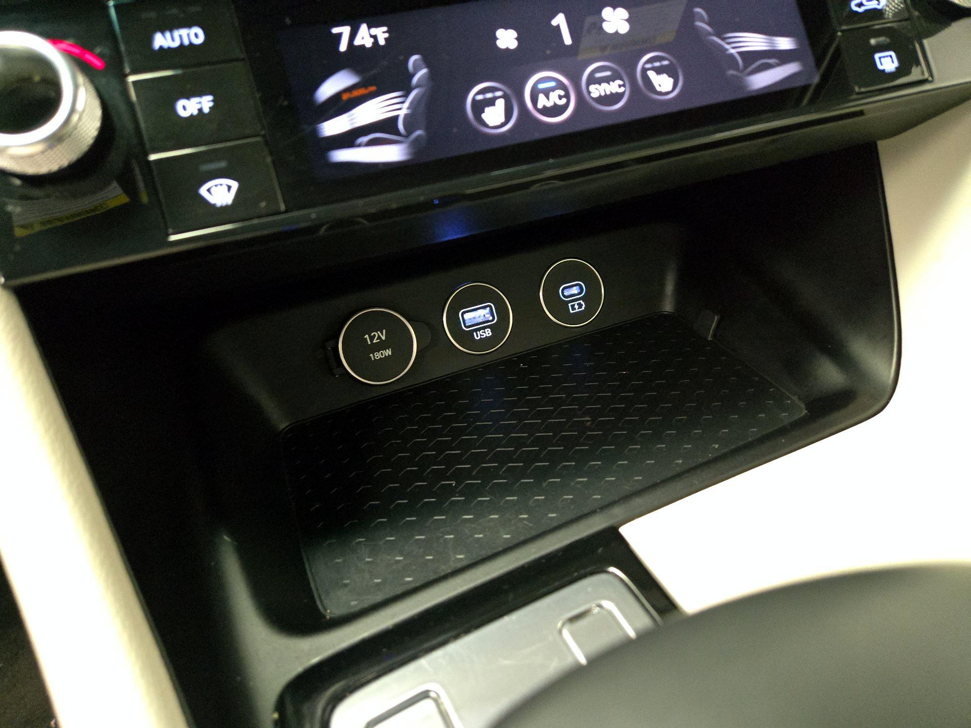 Thumbnail: 2025 Genesis G70 - 19