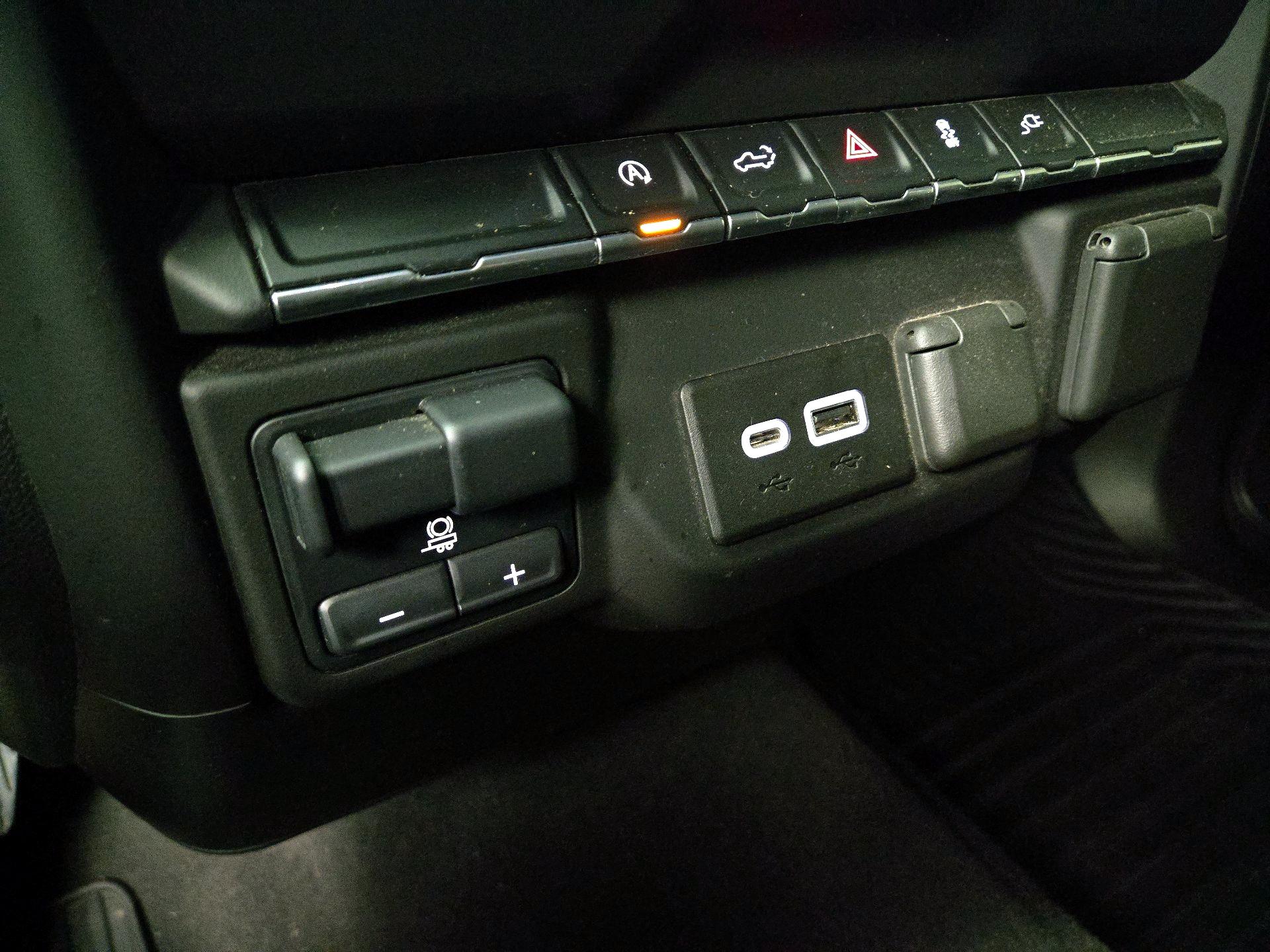 Thumbnail: 2021 Chevrolet Silverado 1500 - 18