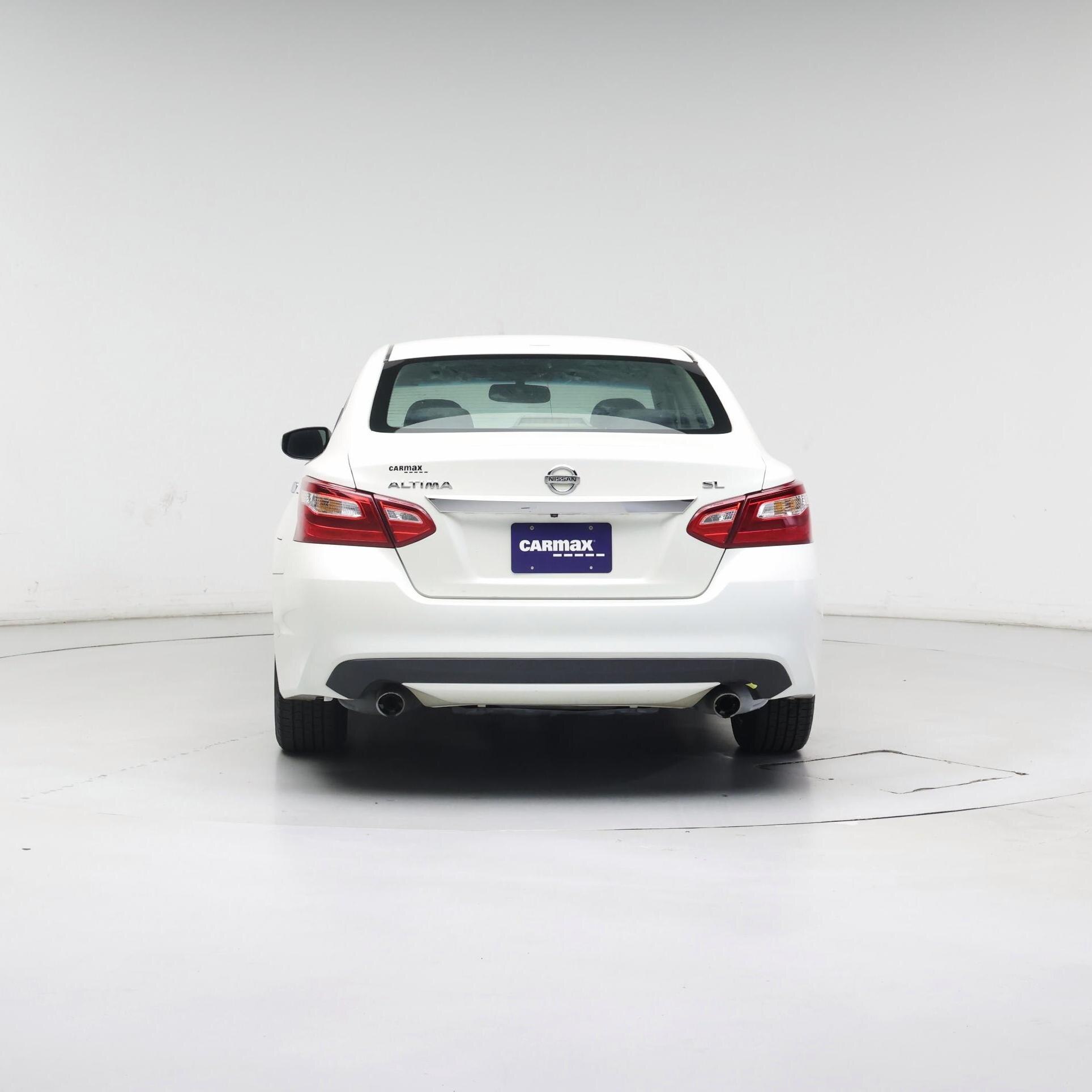 Thumbnail: 2017 Nissan Altima - 6