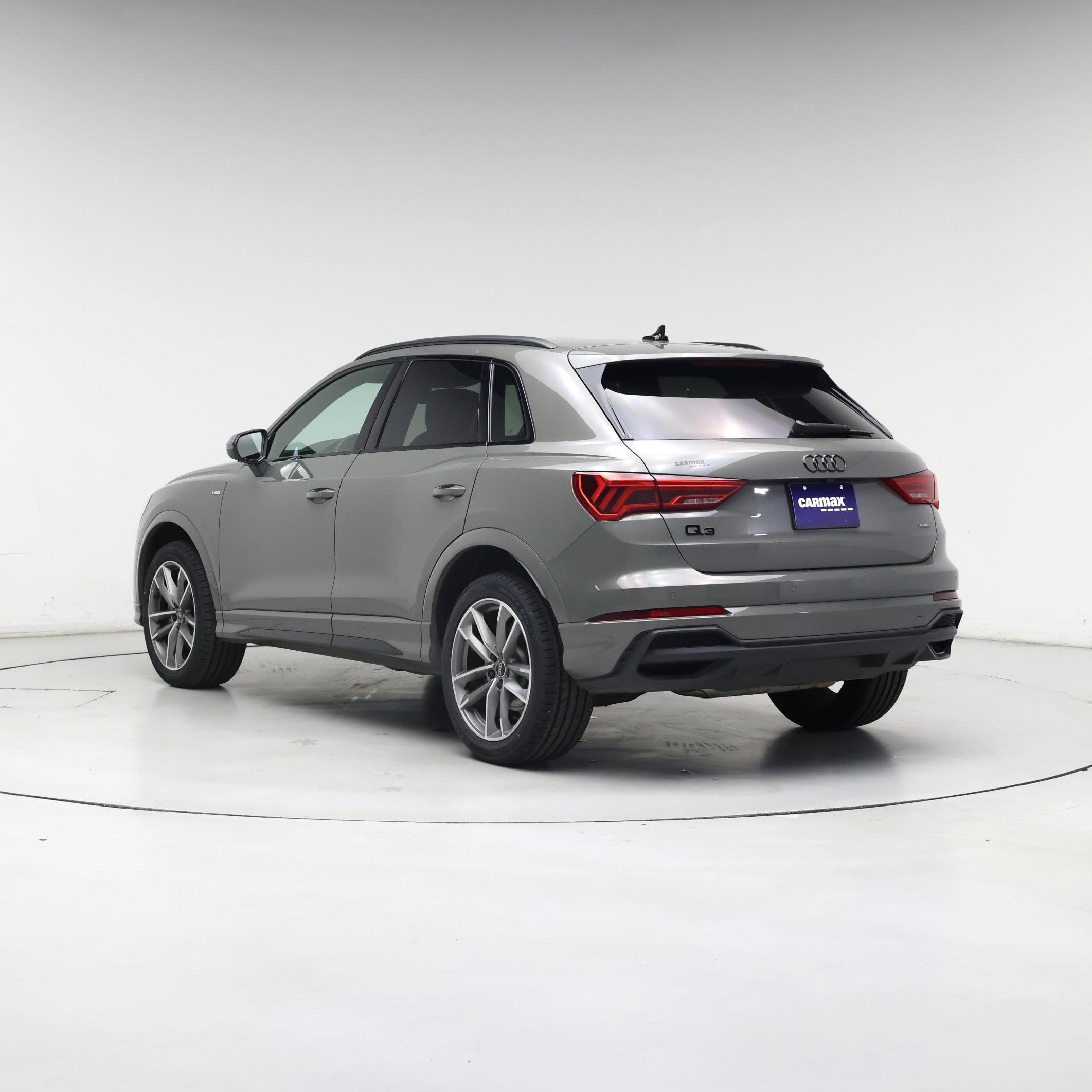 Thumbnail: 2023 Audi Q3 - 2