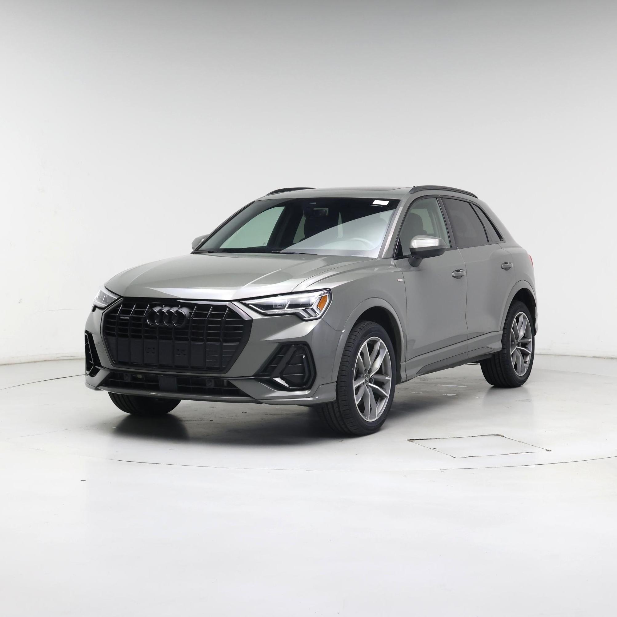 Thumbnail: 2023 Audi Q3 - 4