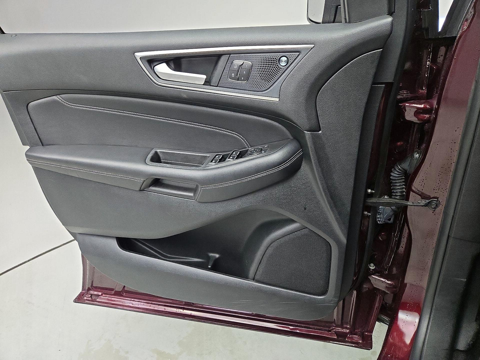 Thumbnail: 2023 Ford Edge - 12