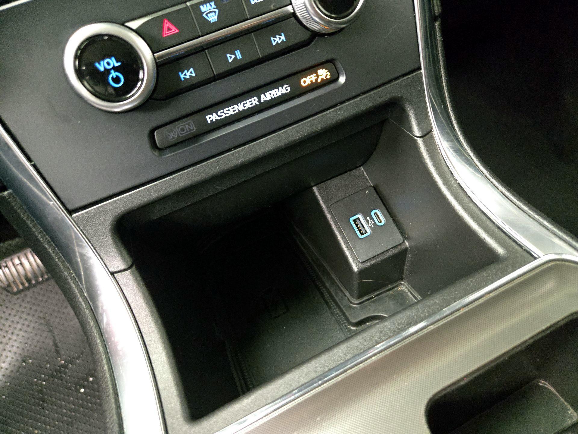 Thumbnail: 2023 Ford Edge - 18