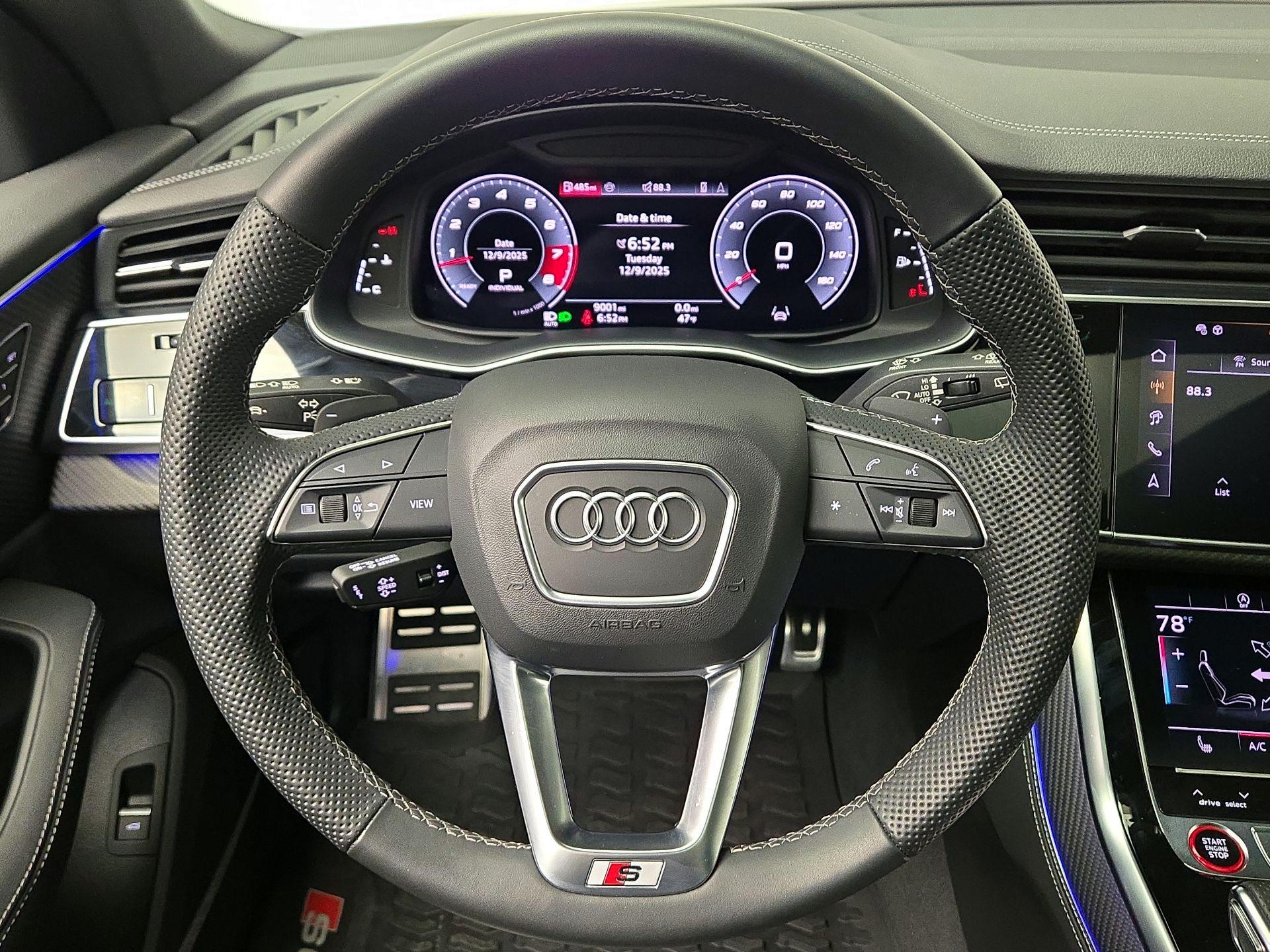 Thumbnail: 2025 Audi SQ8 - 10