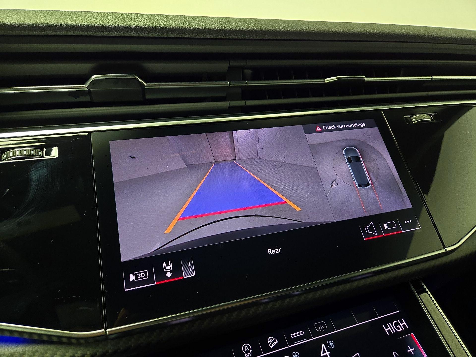 Thumbnail: 2025 Audi SQ8 - 15