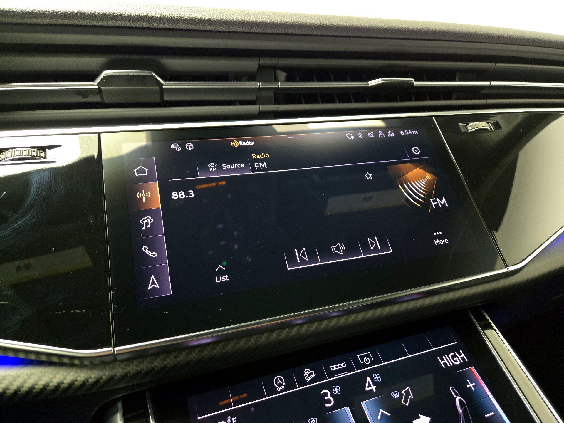 Thumbnail: 2025 Audi SQ8 - 16