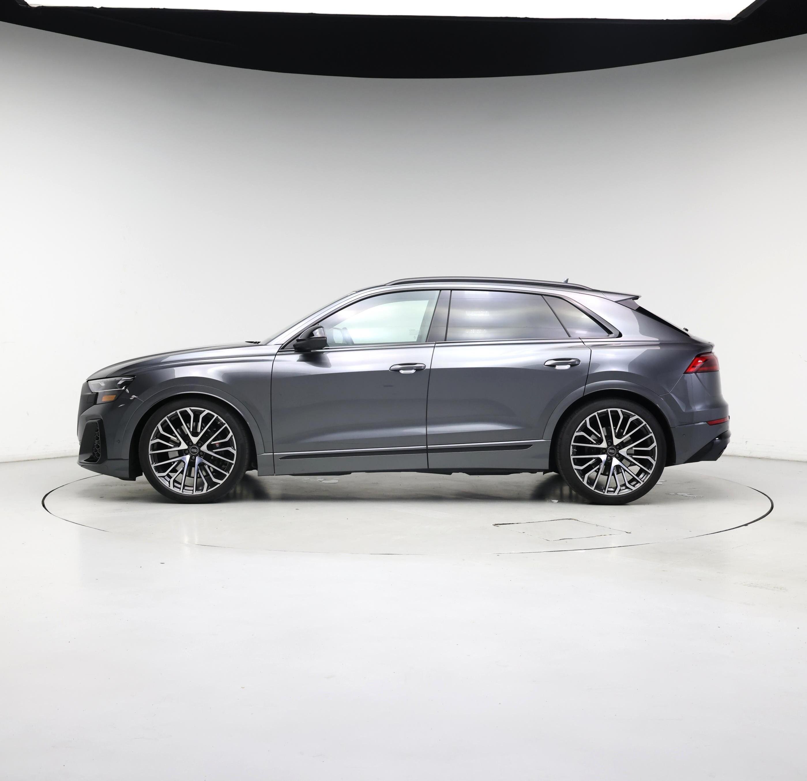 Thumbnail: 2025 Audi SQ8 - 3