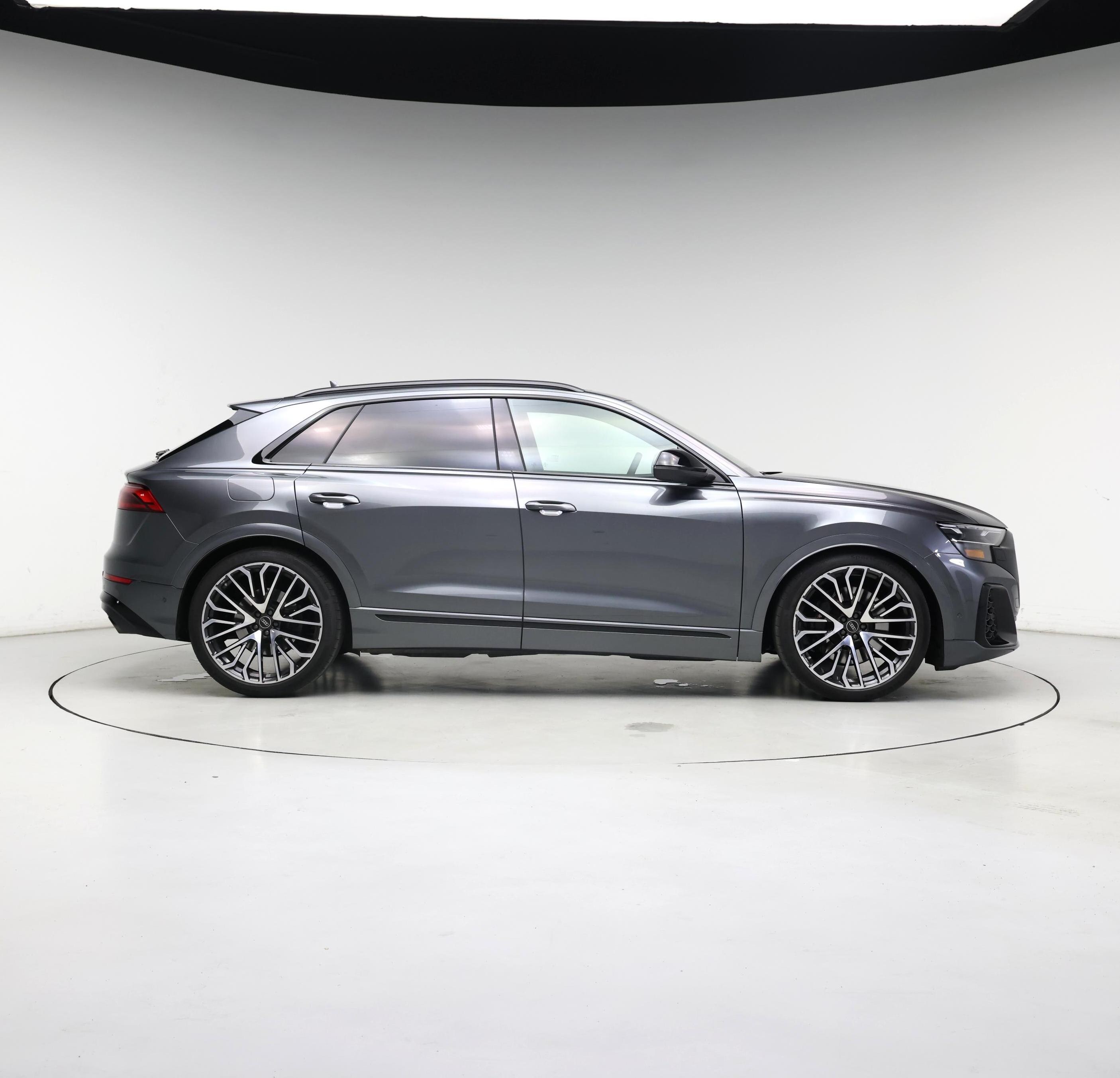 Thumbnail: 2025 Audi SQ8 - 7