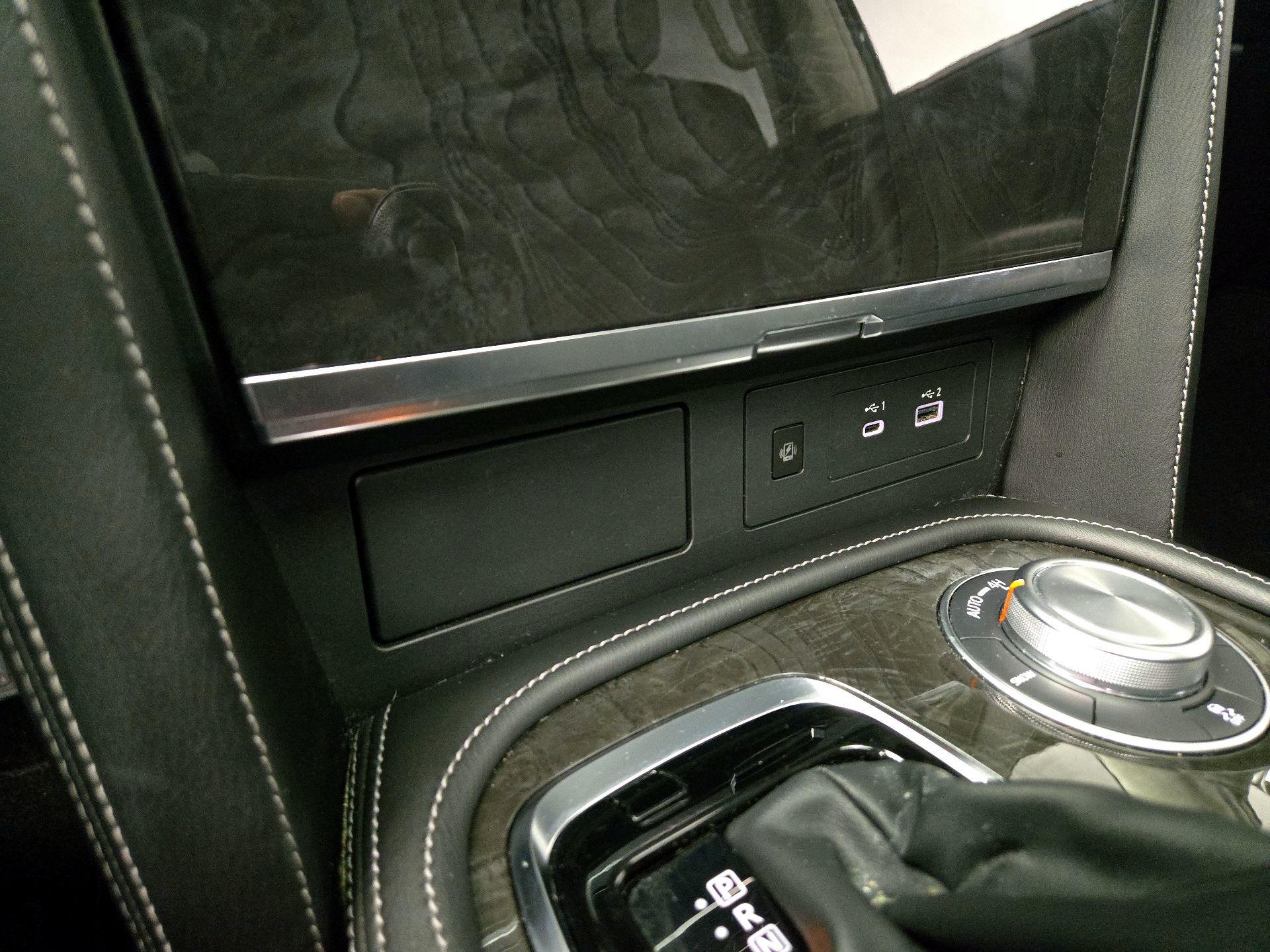 Thumbnail: 2024 INFINITI QX80 - 19