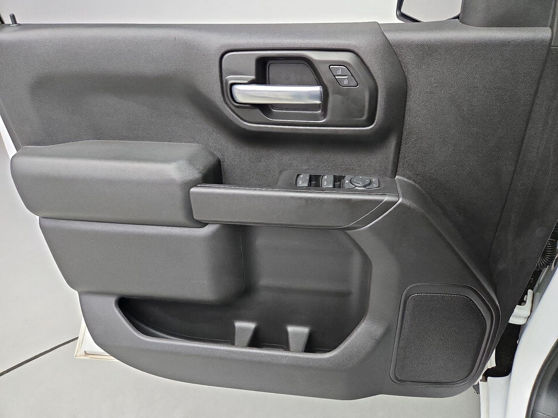 Thumbnail: 2020 Chevrolet Silverado 1500 - 12