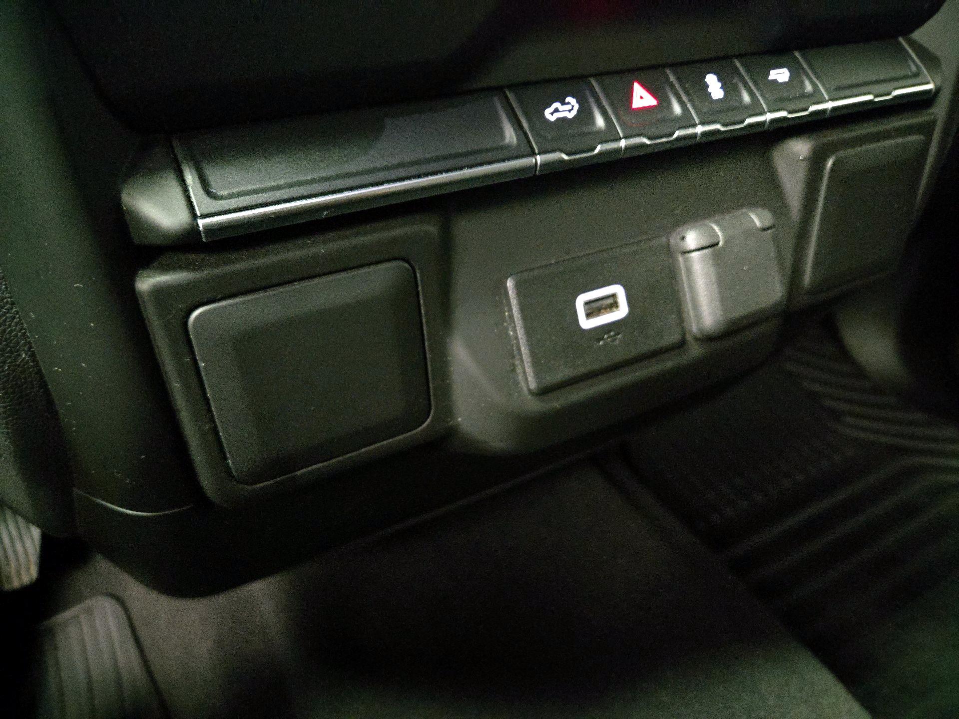 Thumbnail: 2020 Chevrolet Silverado 1500 - 18