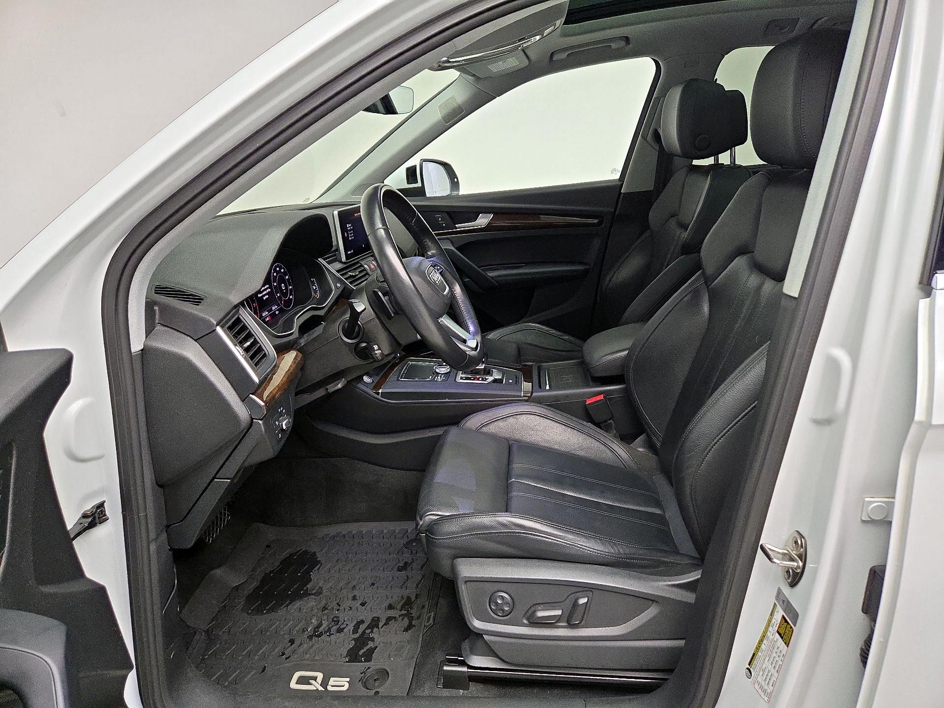 Thumbnail: 2019 Audi Q5 - 11