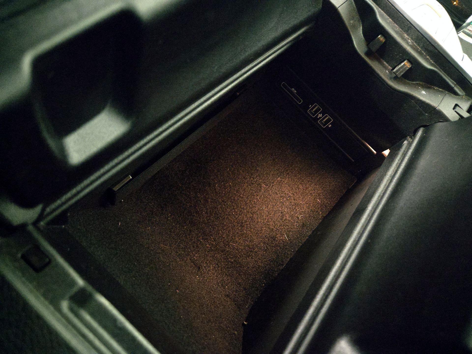 Thumbnail: 2018 Mercedes-Benz C-Class - 18