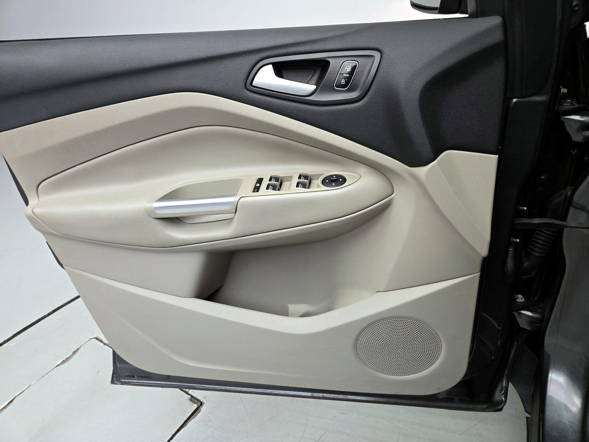 Thumbnail: 2017 Ford Escape - 12