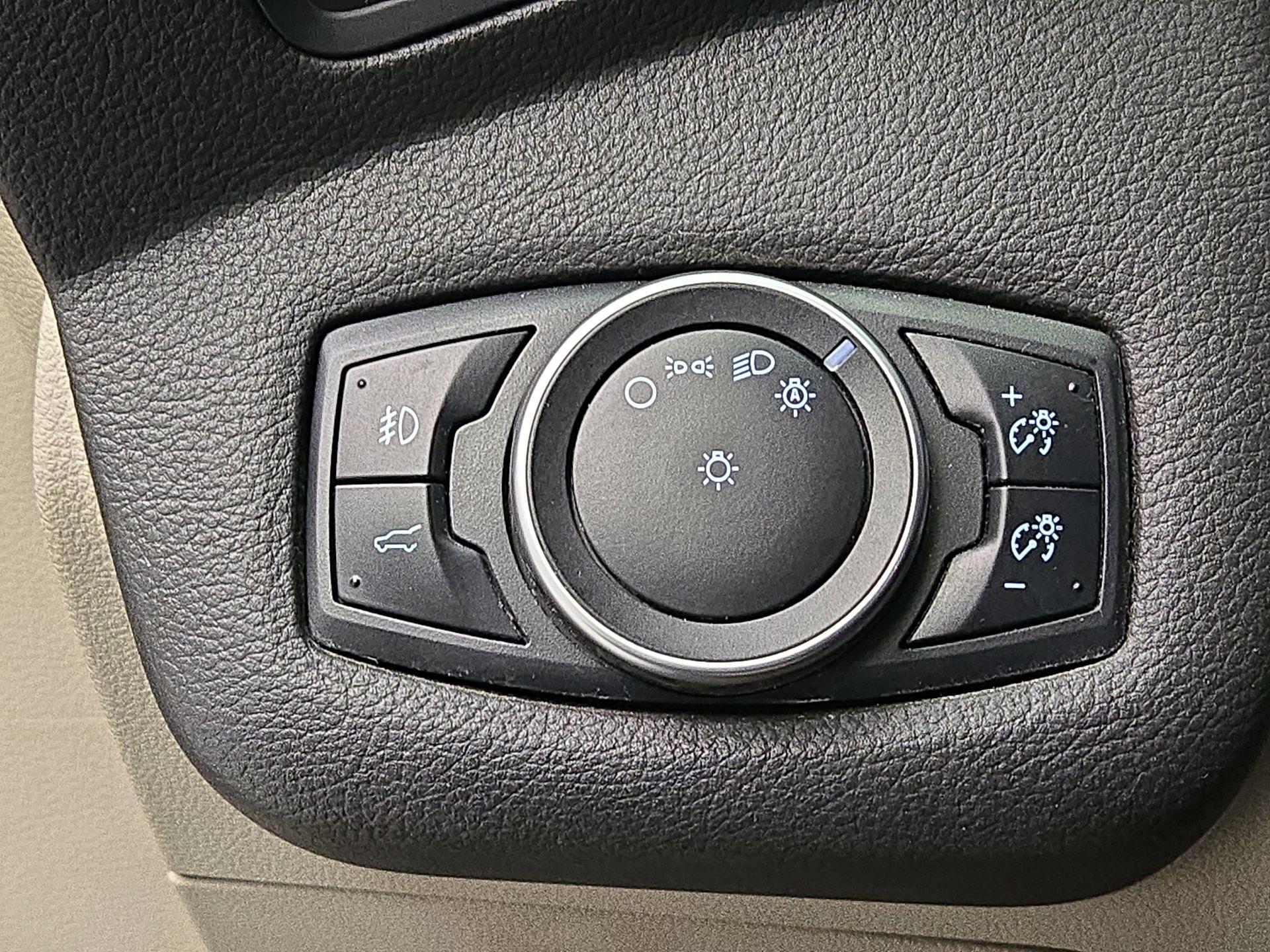 Thumbnail: 2017 Ford Escape - 13