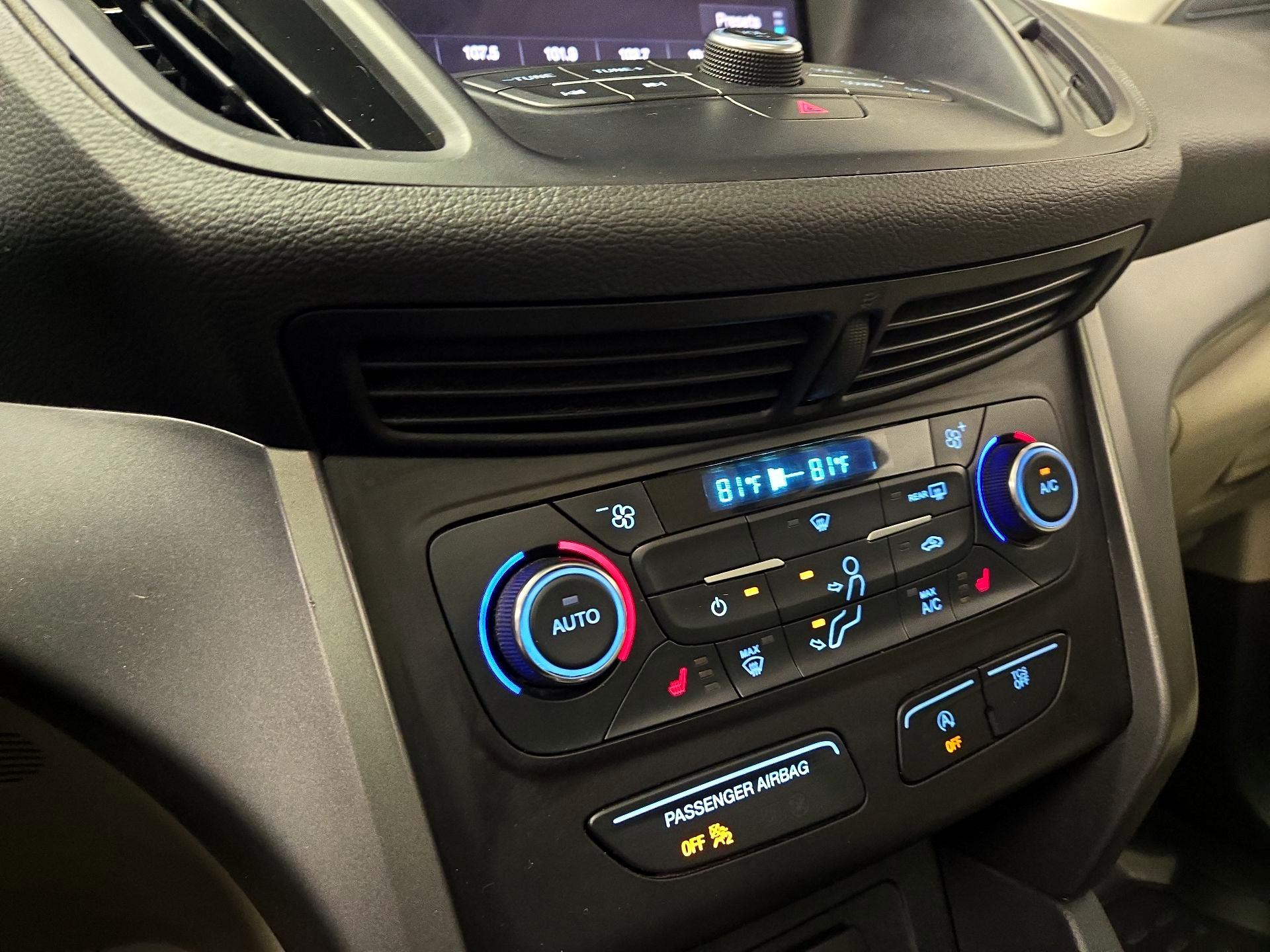 Thumbnail: 2017 Ford Escape - 17