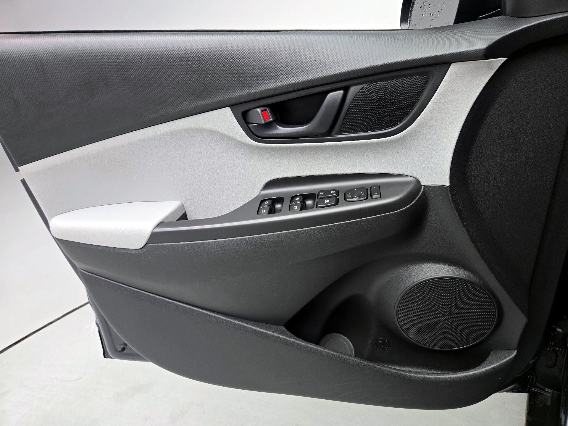 Thumbnail: 2022 Hyundai Kona - 12