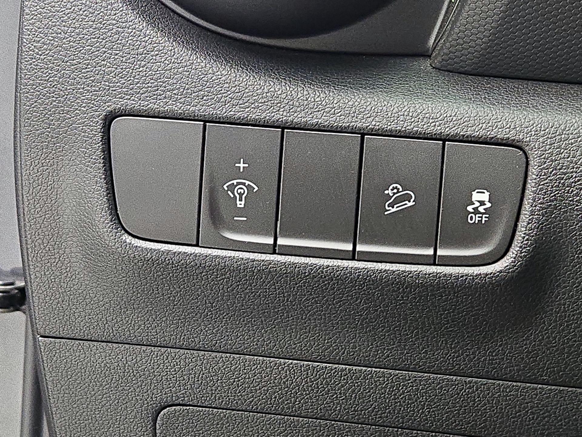 Thumbnail: 2022 Hyundai Kona - 13