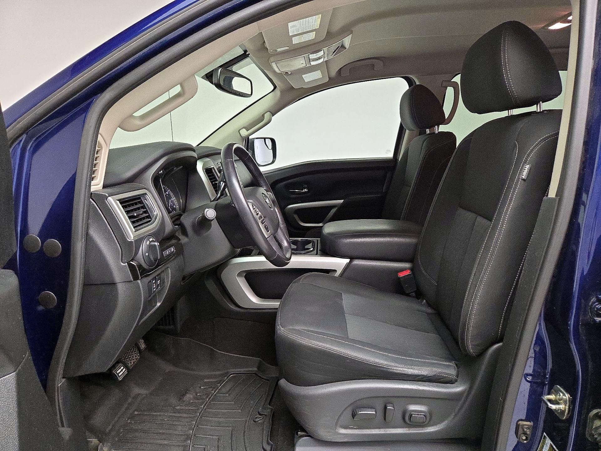 Thumbnail: 2019 Nissan Titan - 11