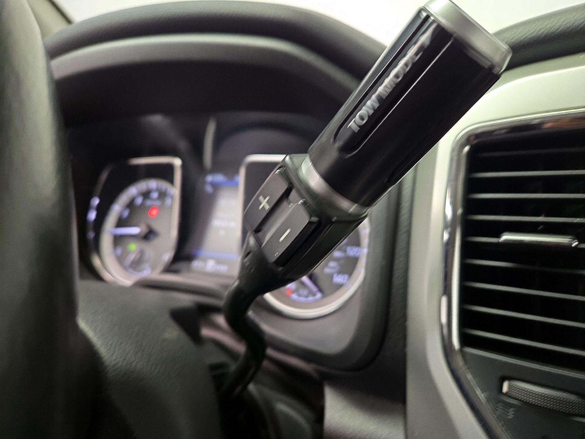 Thumbnail: 2019 Nissan Titan - 18