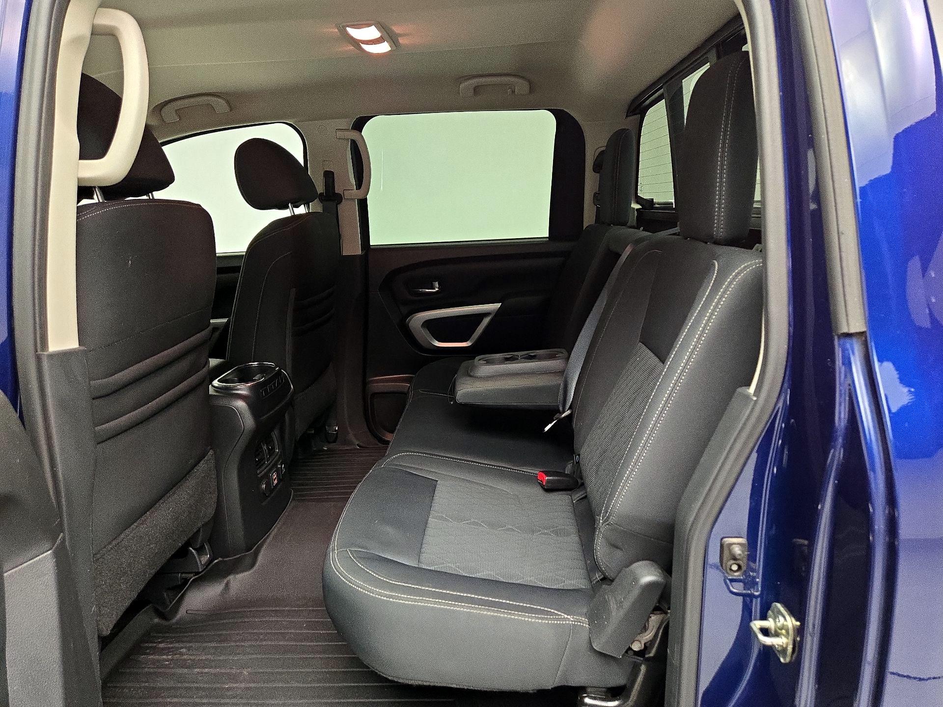 Thumbnail: 2019 Nissan Titan - 20