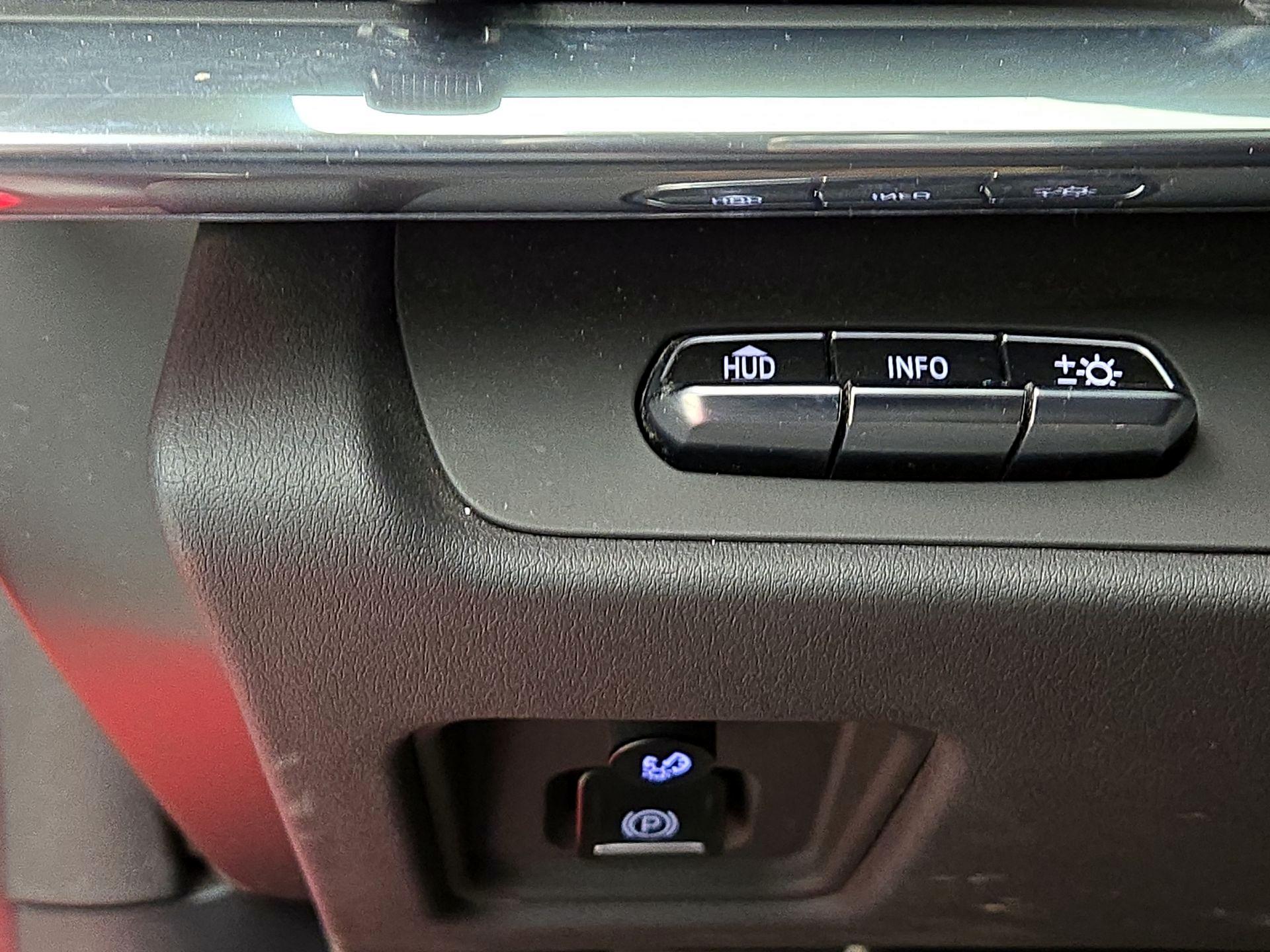 Thumbnail: 2020 Chevrolet Corvette - 13