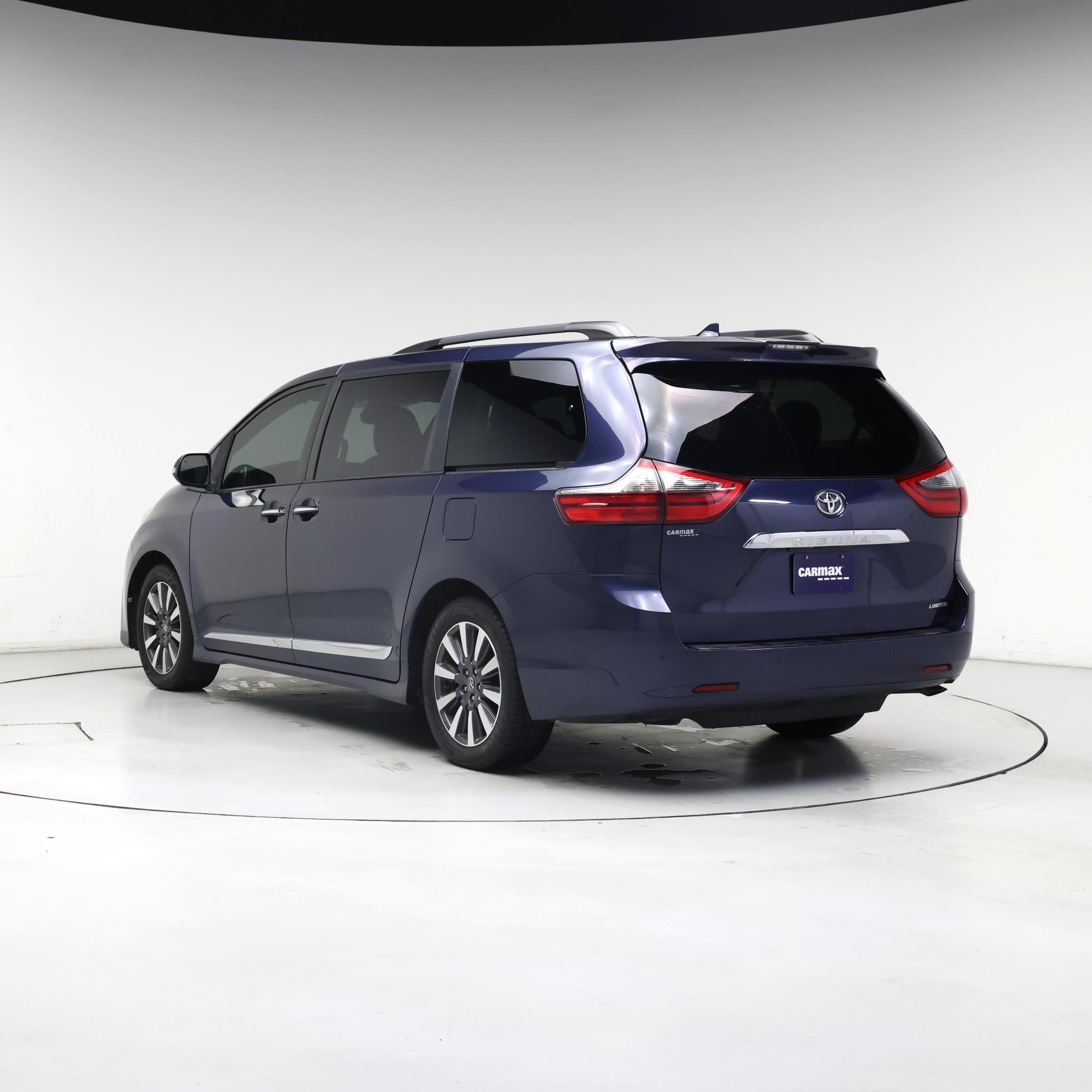 Thumbnail: 2020 Toyota Sienna - 2