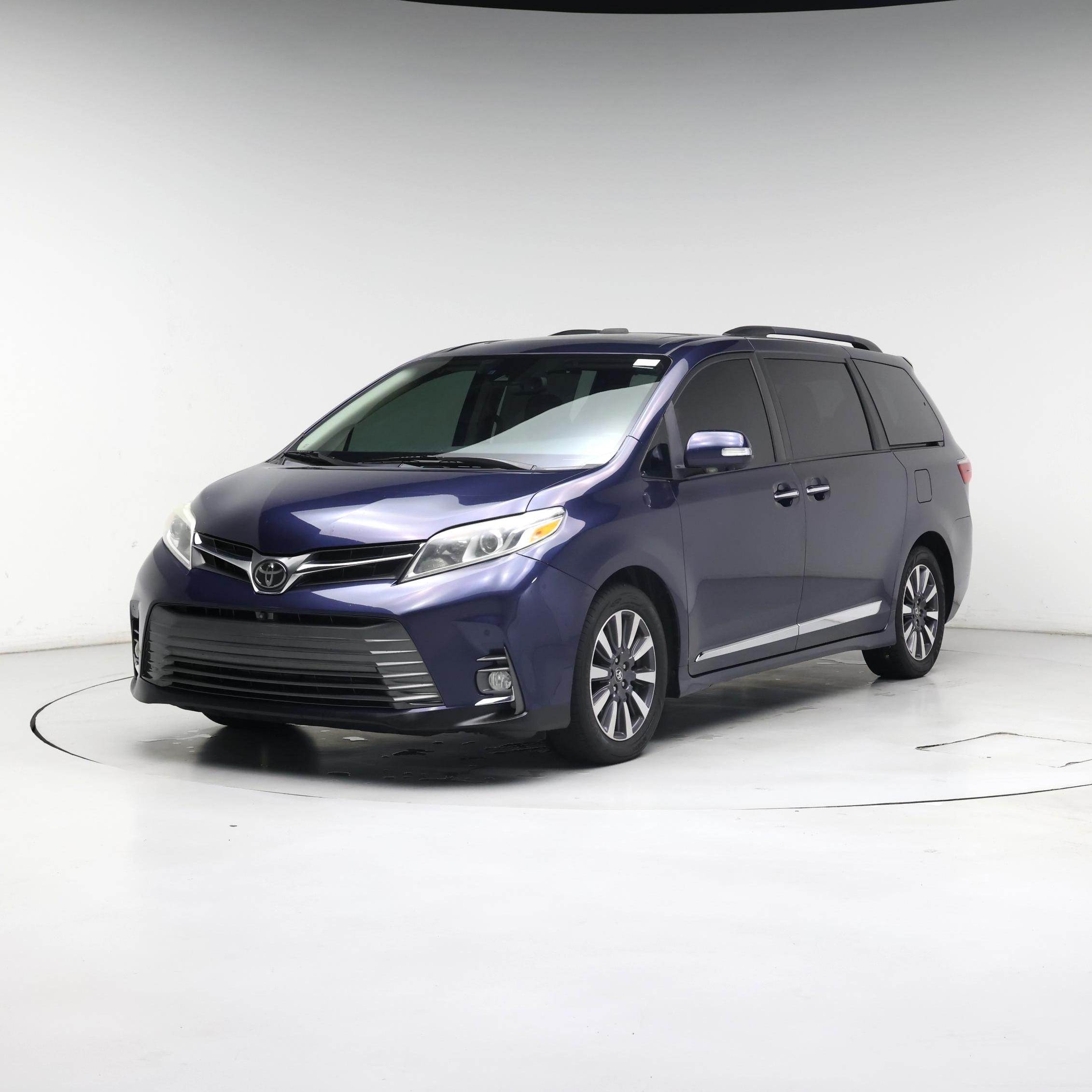 Thumbnail: 2020 Toyota Sienna - 4