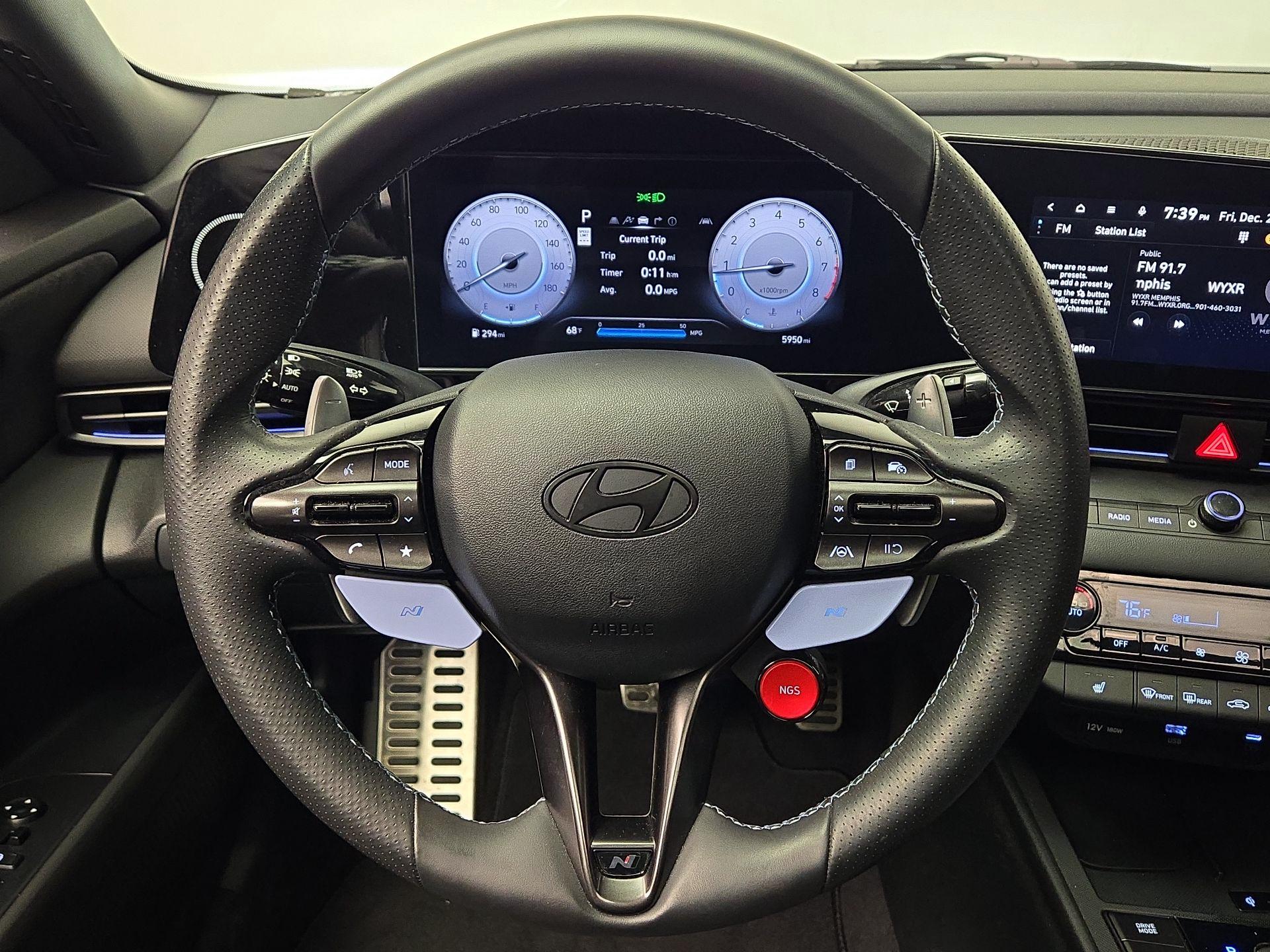 Thumbnail: 2025 Hyundai Elantra - 10