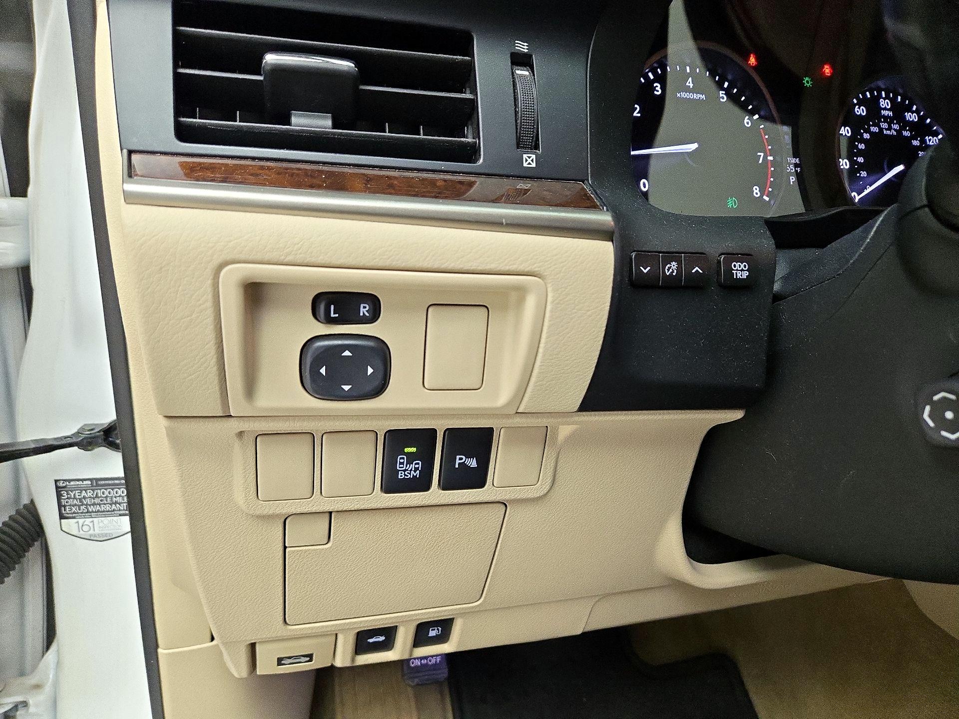 Thumbnail: 2015 Lexus ES - 13