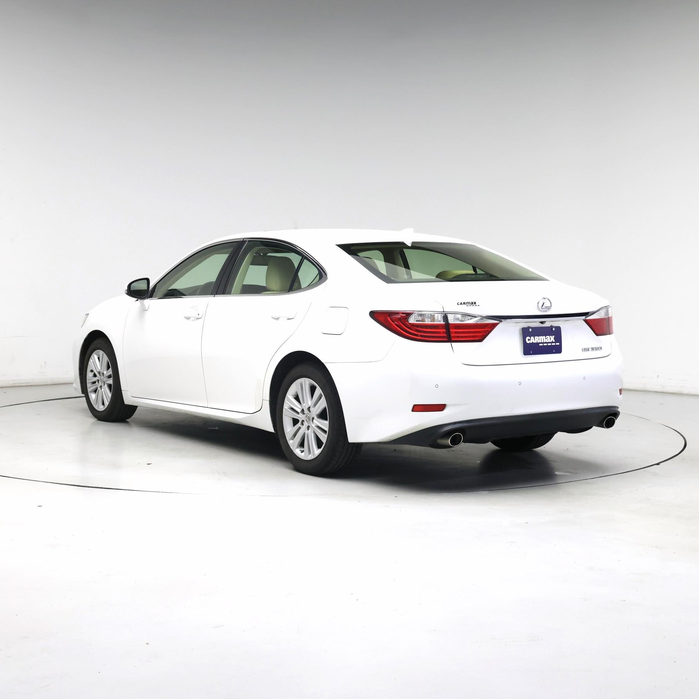 Thumbnail: 2015 Lexus ES - 2