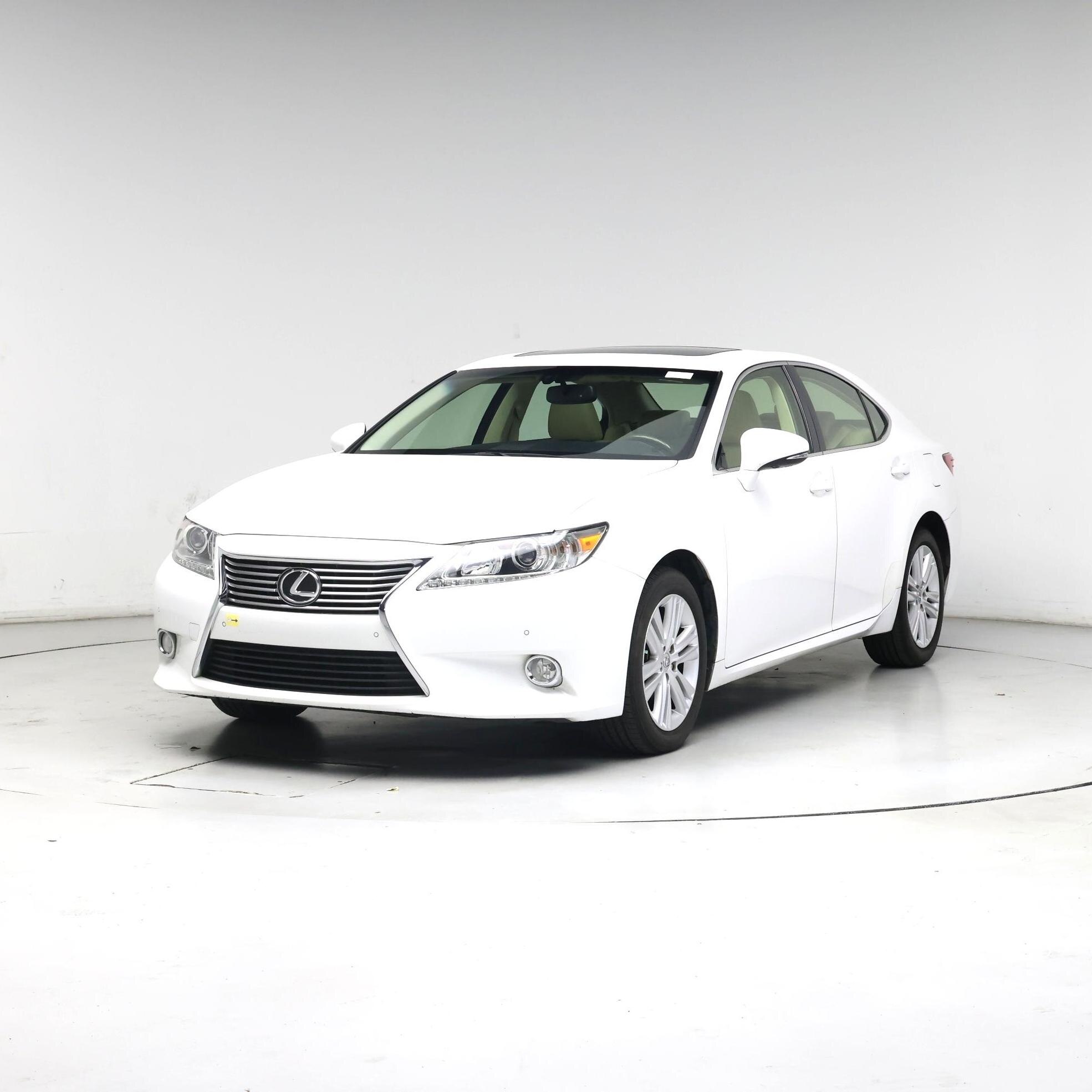 Thumbnail: 2015 Lexus ES - 4