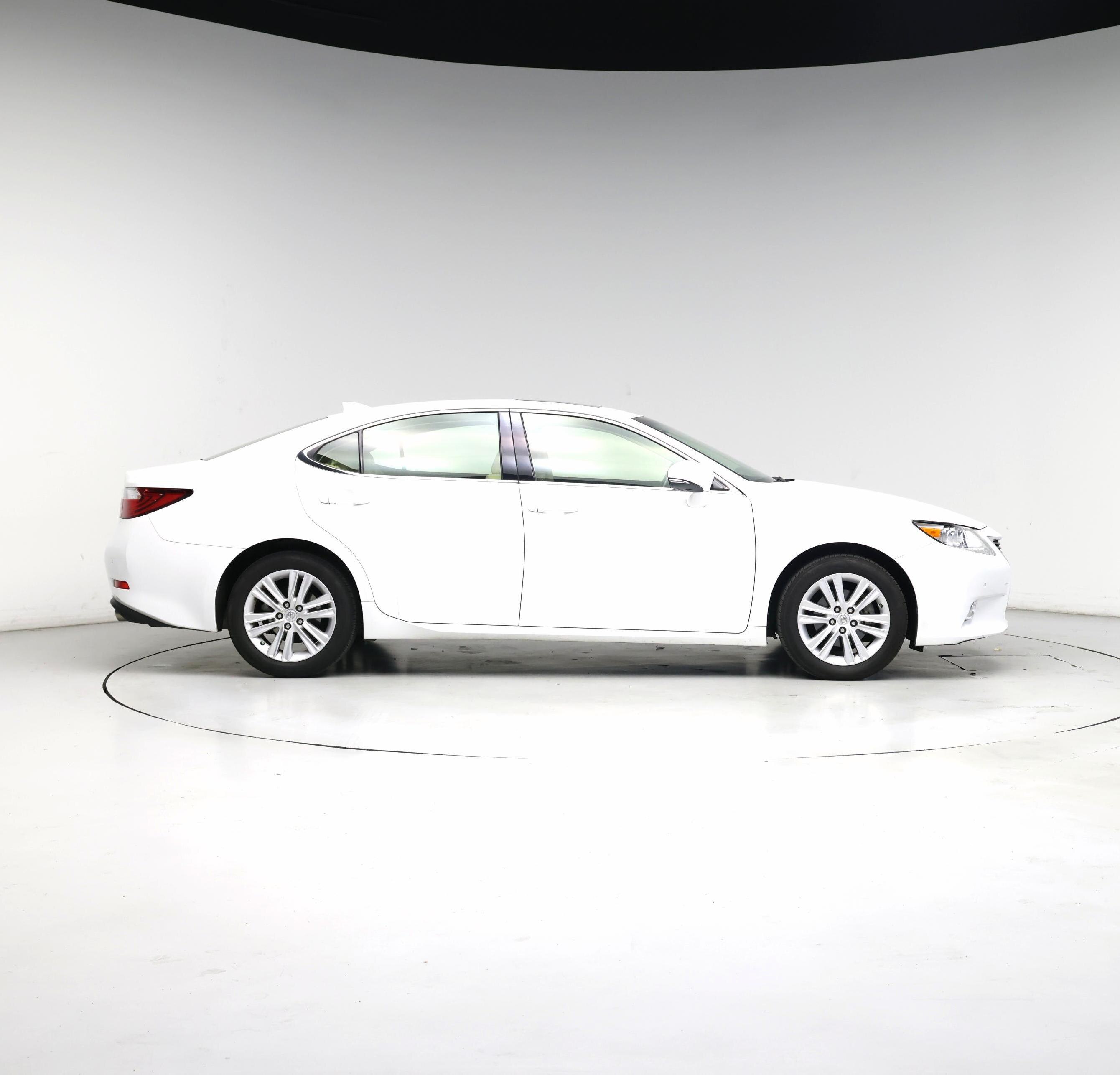 Thumbnail: 2015 Lexus ES - 7