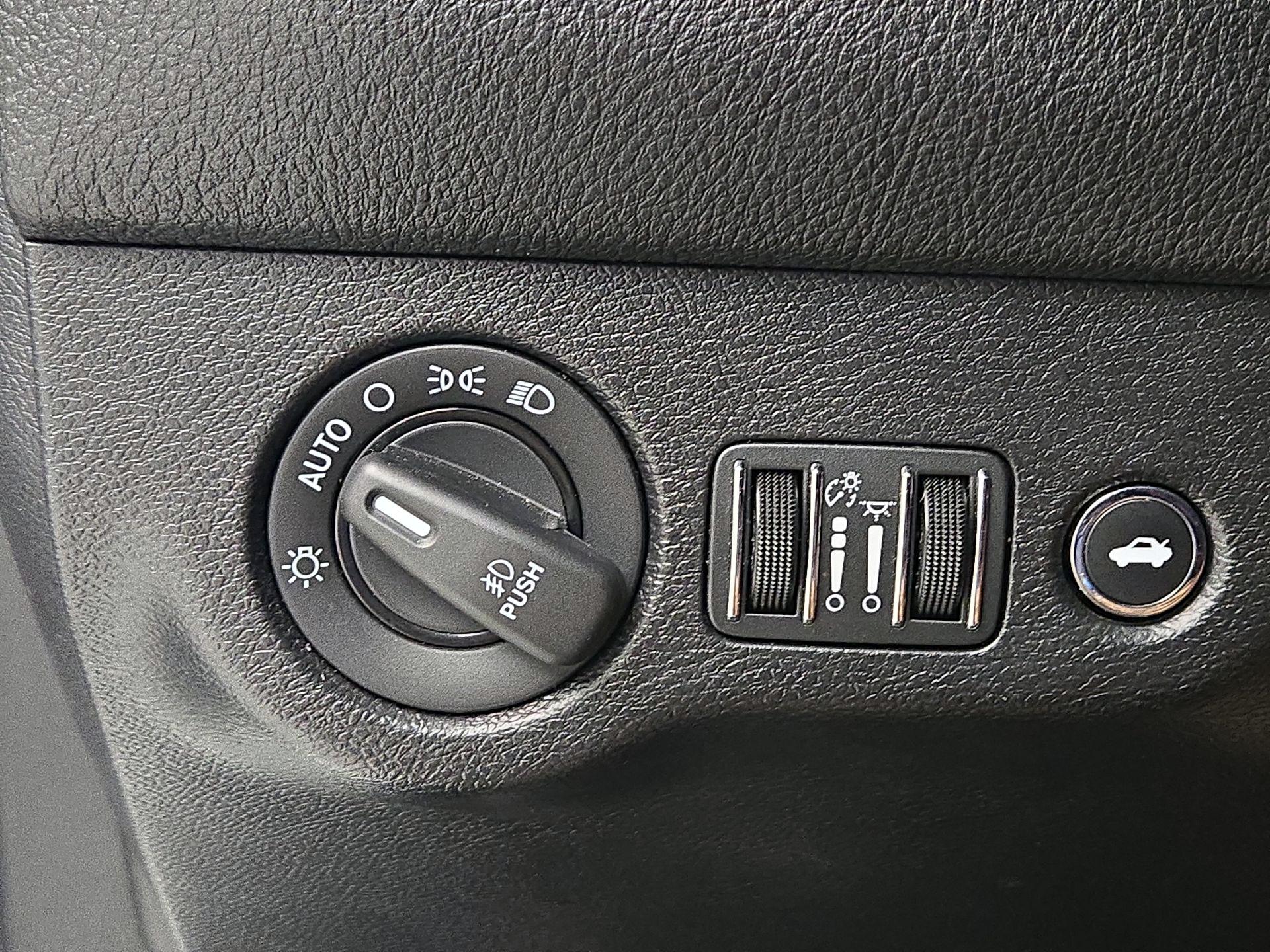 Thumbnail: 2021 Dodge Challenger - 13