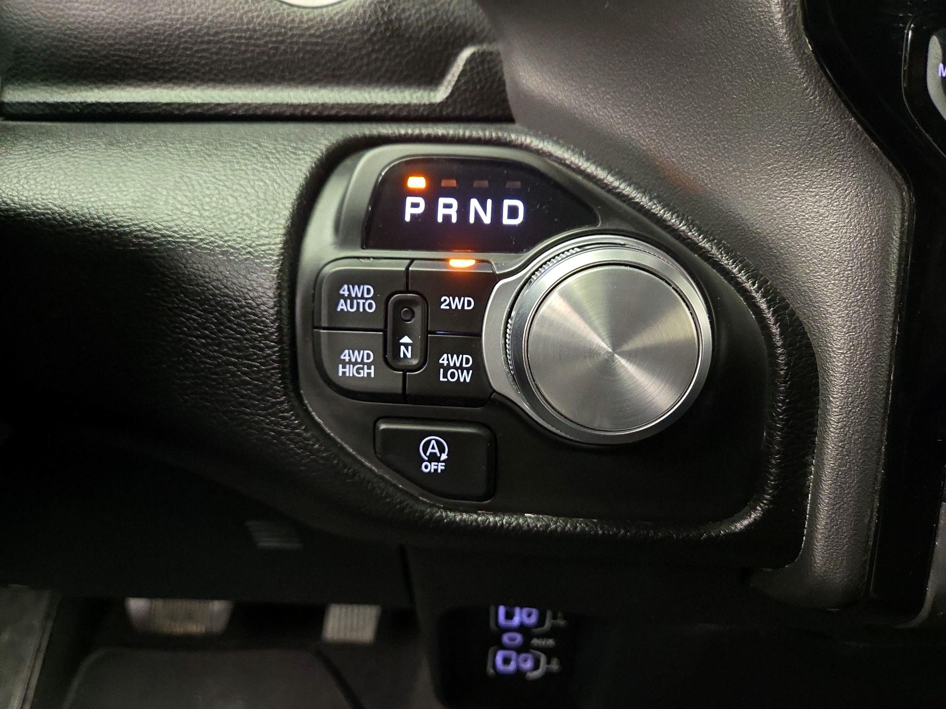 Thumbnail: 2025 RAM 1500 - 18