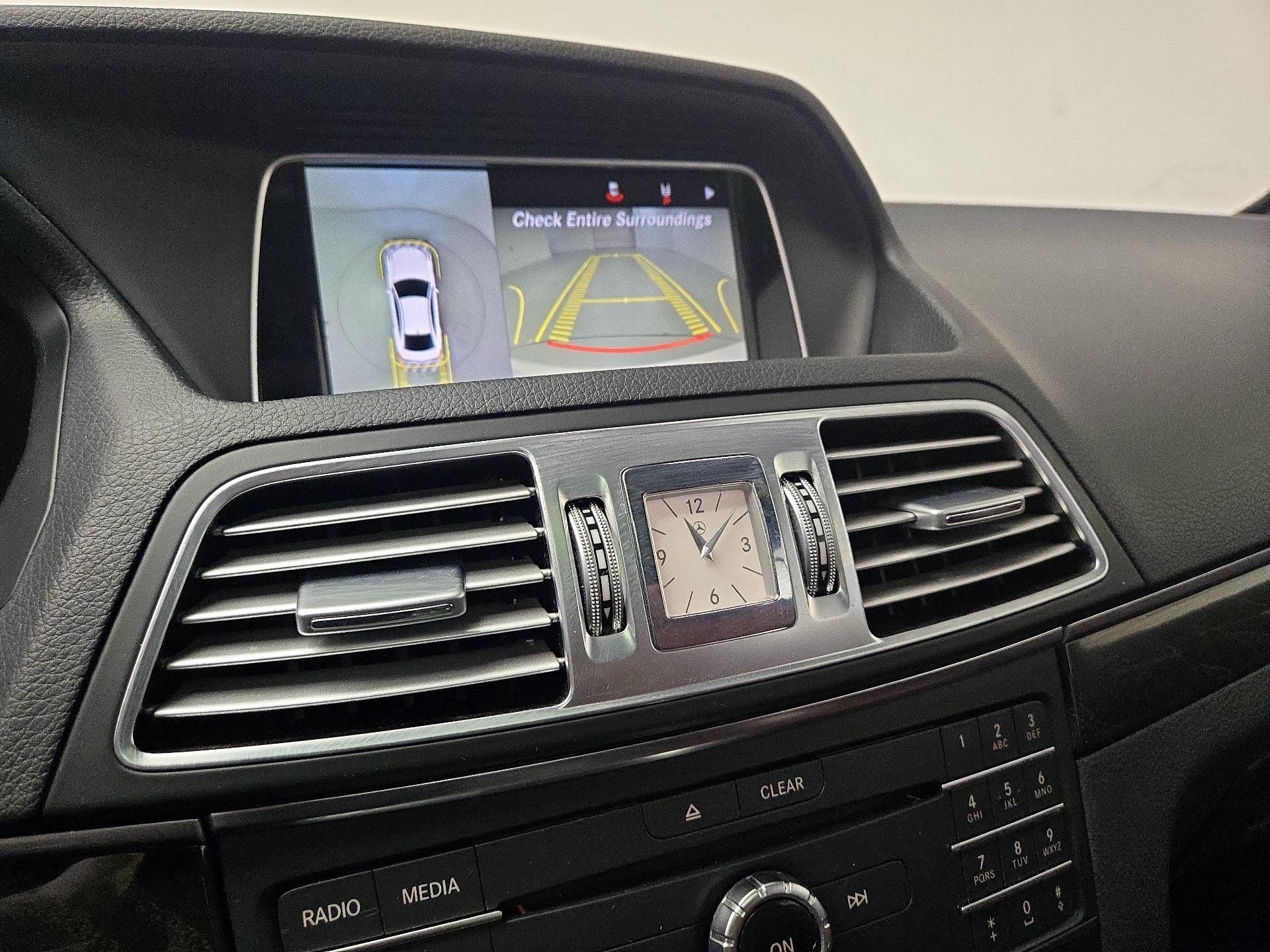 Thumbnail: 2016 Mercedes-Benz E-Class - 15