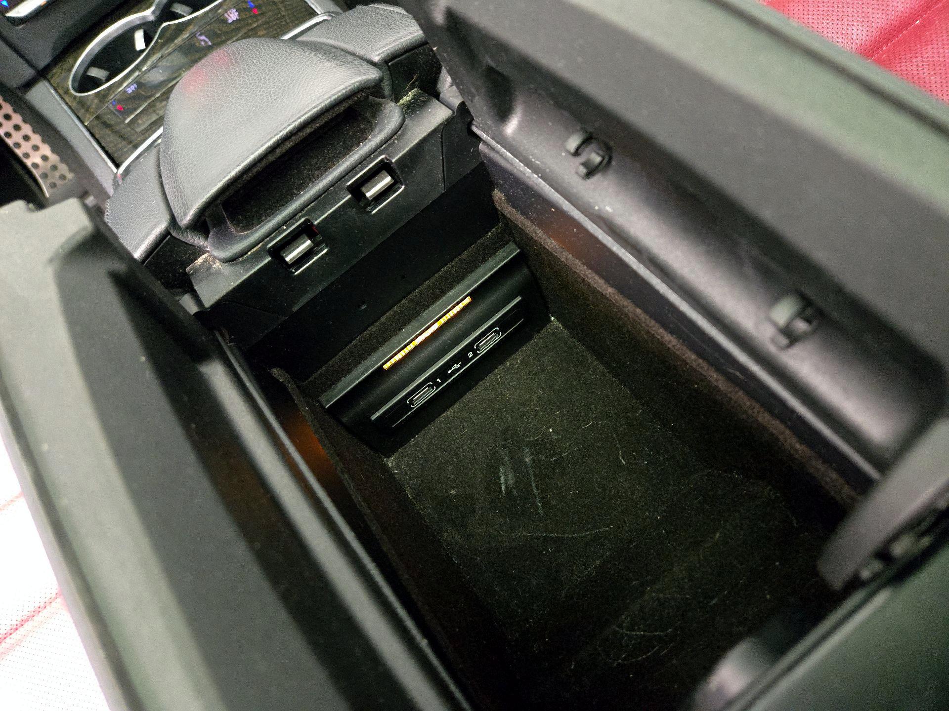 Thumbnail: 2016 Mercedes-Benz E-Class - 19