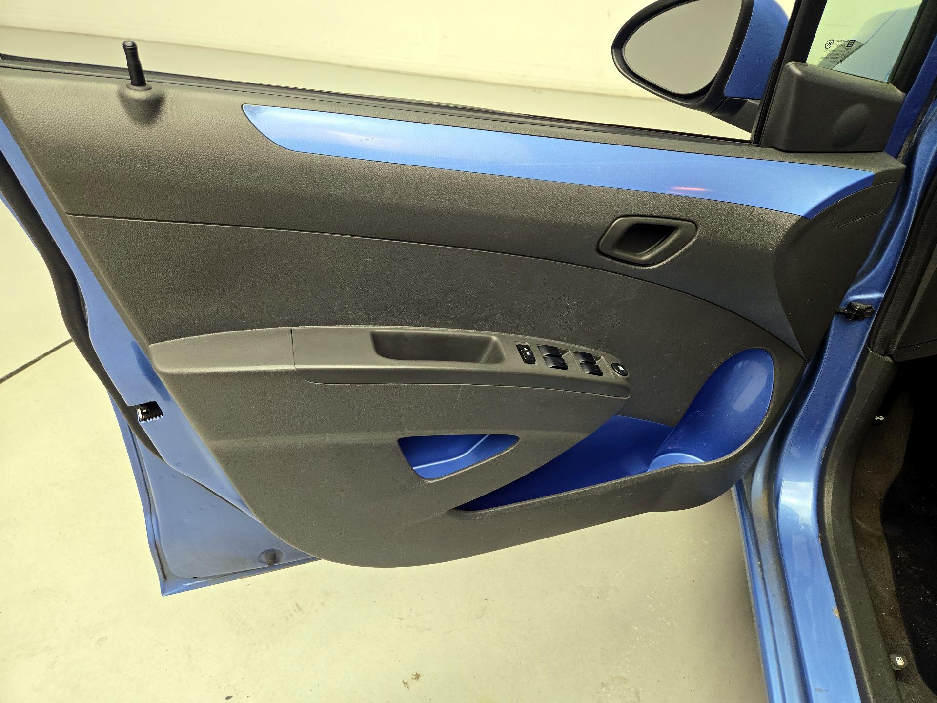 Thumbnail: 2014 Chevrolet Spark - 12