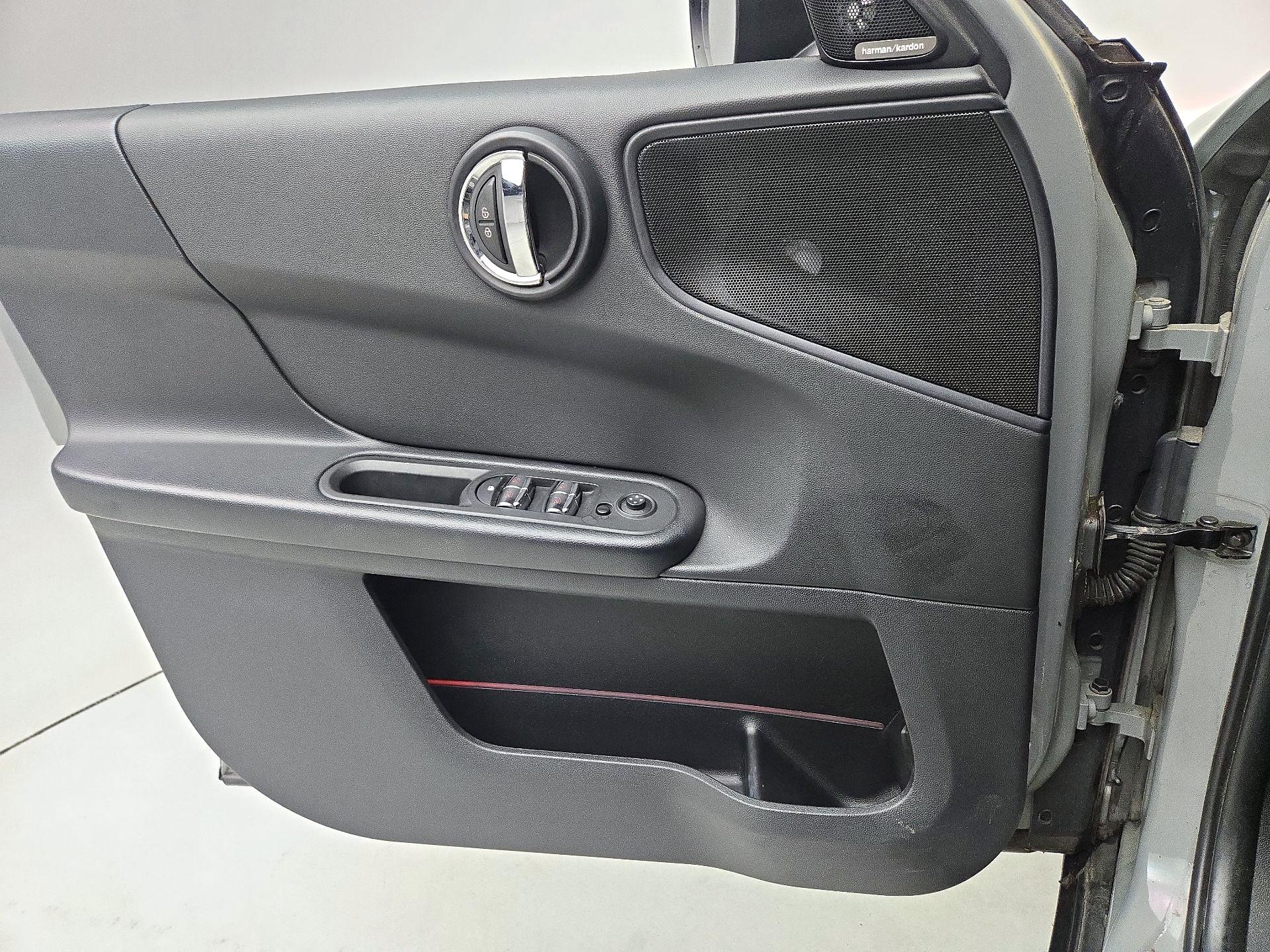 Thumbnail: 2018 MINI Cooper Countryman - 12