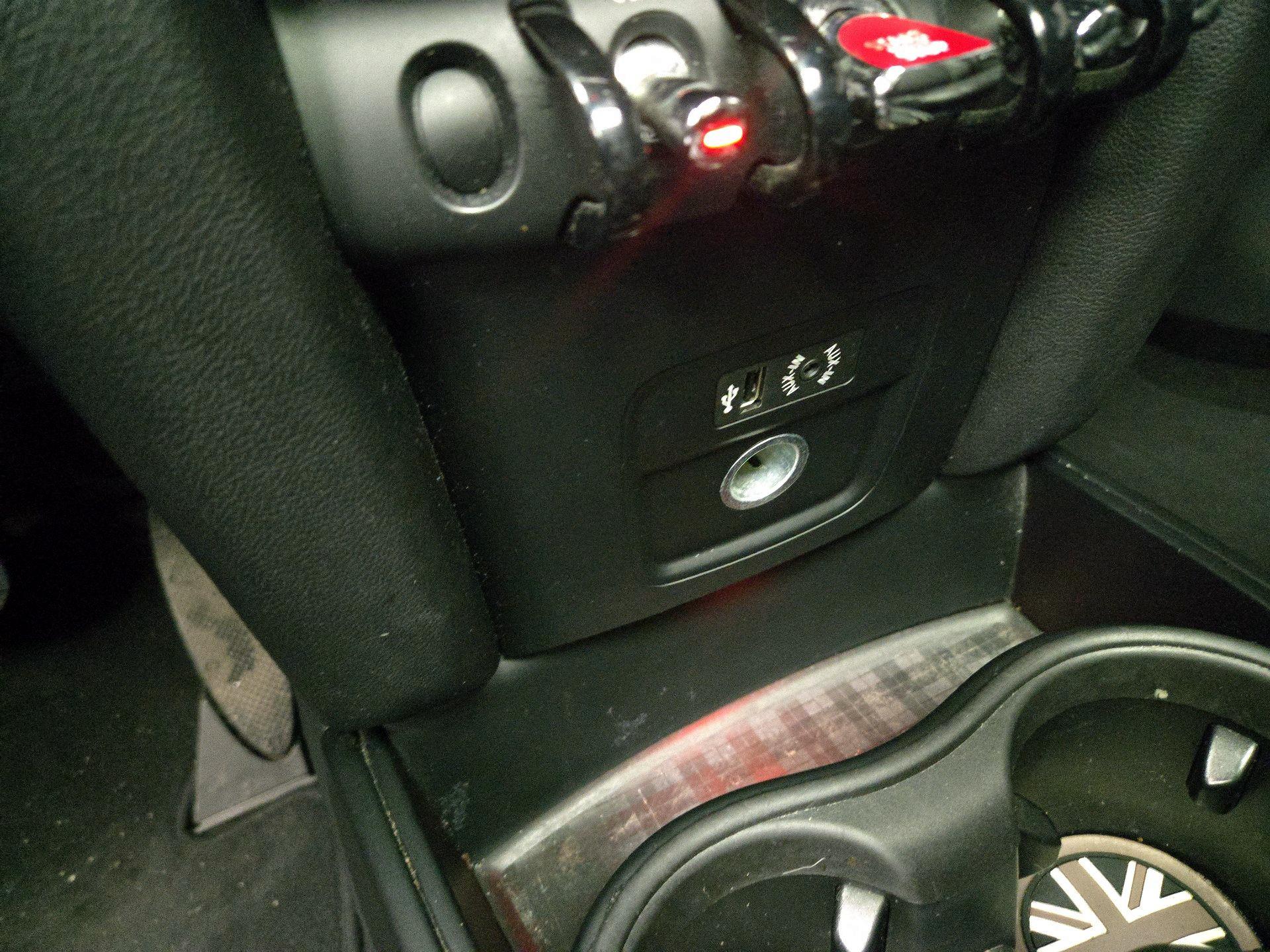 Thumbnail: 2018 MINI Cooper Countryman - 18